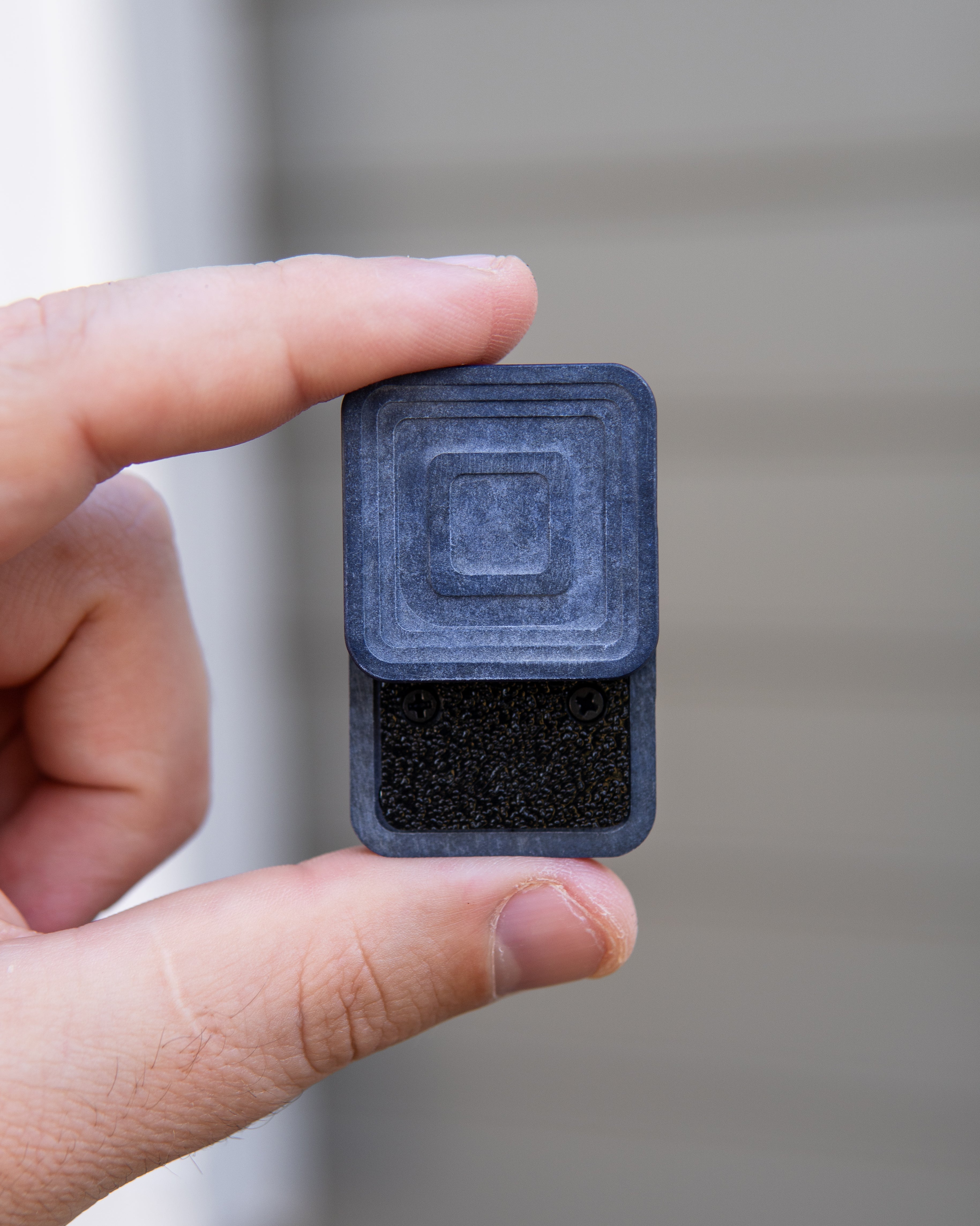 Novel Carry Mini Tile