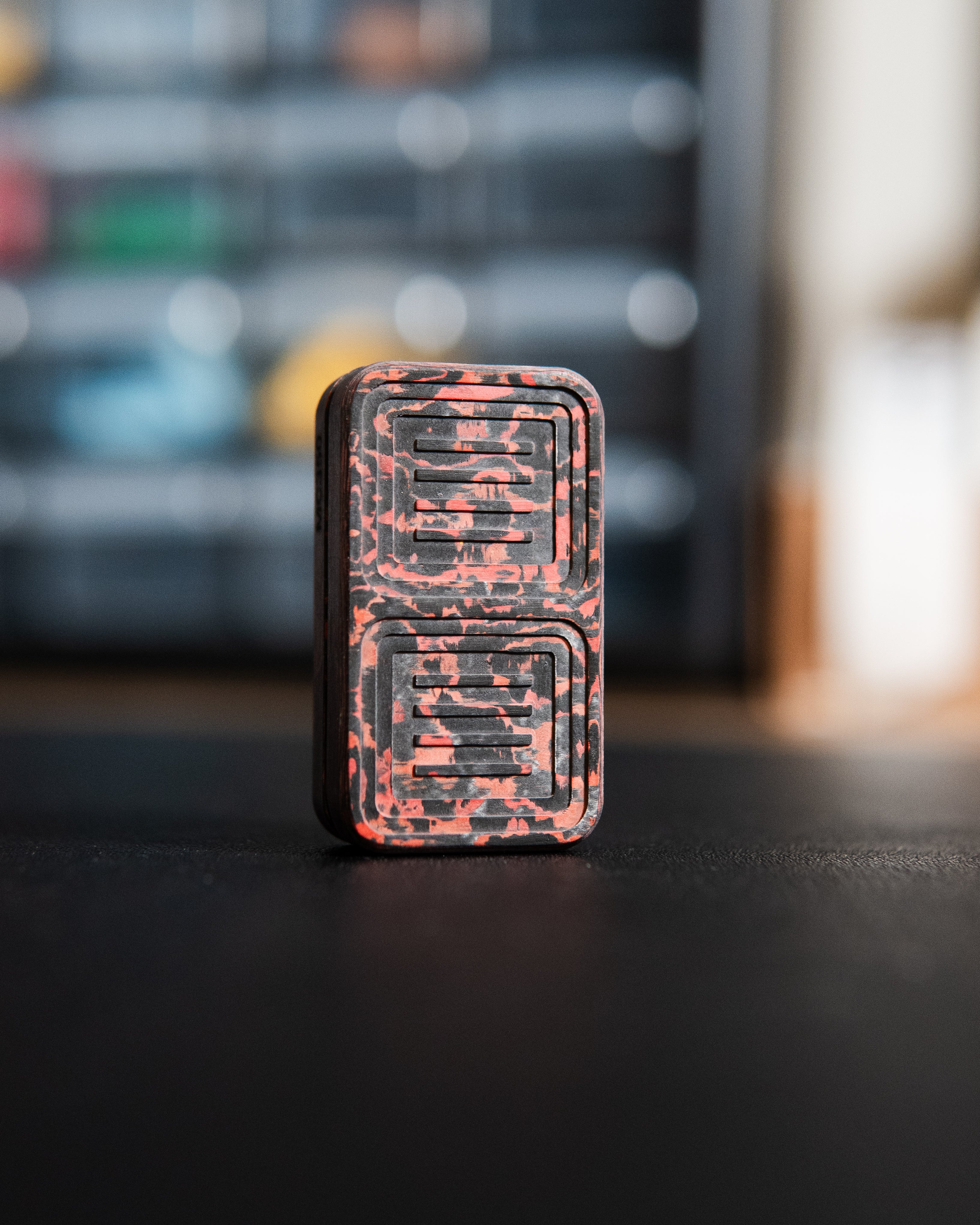 Delta Pro Tile Fidget Slider - Maker's Choice, Lava Flow Carbon Fiber