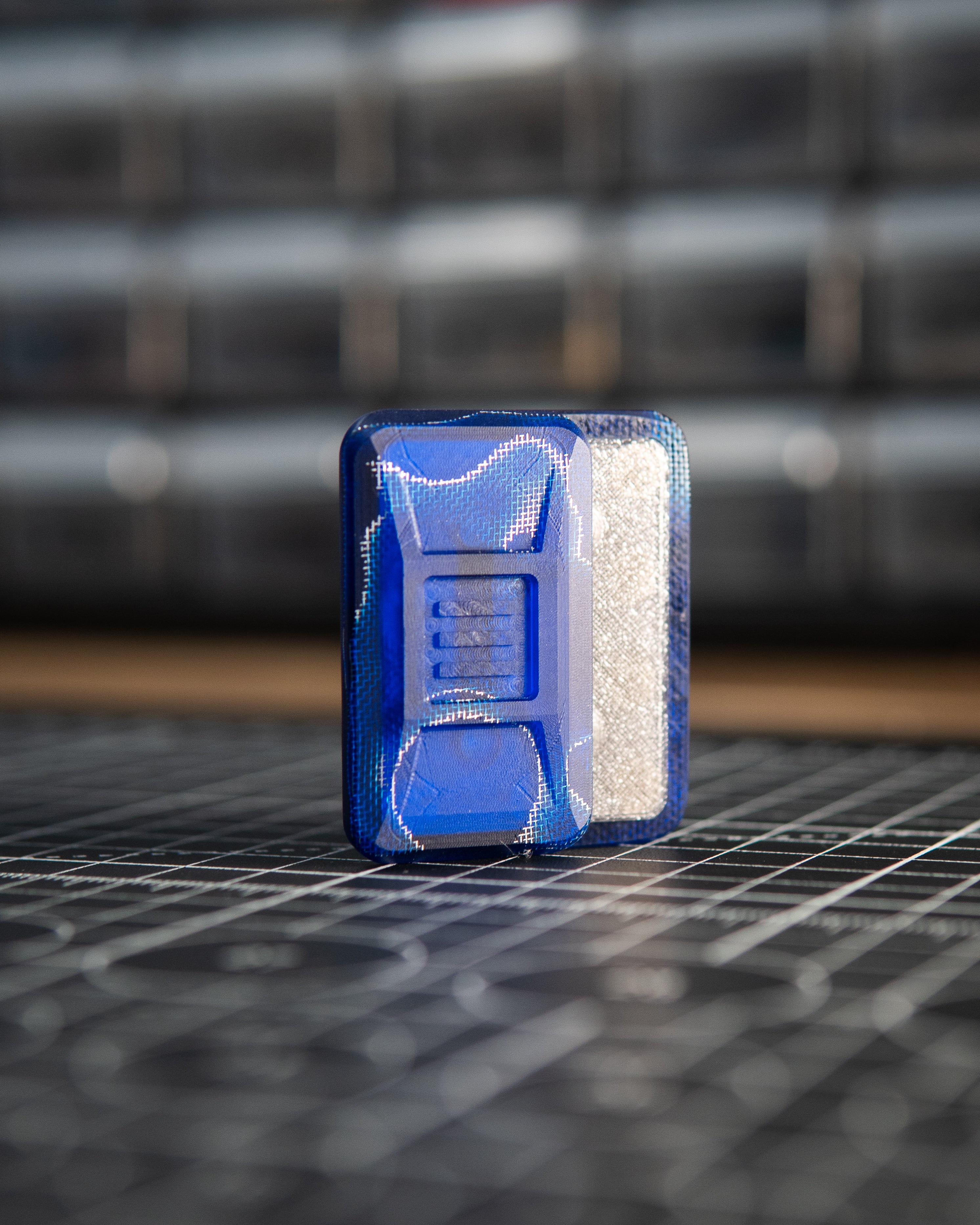 Delta Ergo Pro Tile Fidget Slider - Maker's Choice, Blue Raffir Alume Curly