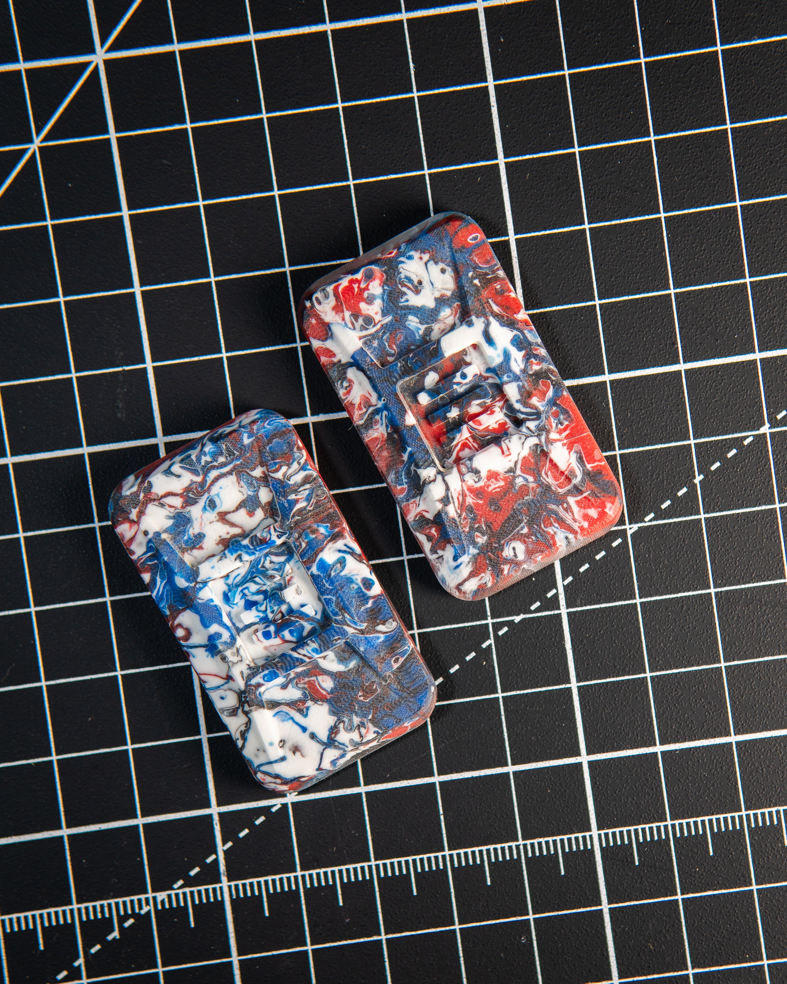 Delta Ergo Pro Tile Fidget Slider - Maker's Choice, Red/White/Blue Resin