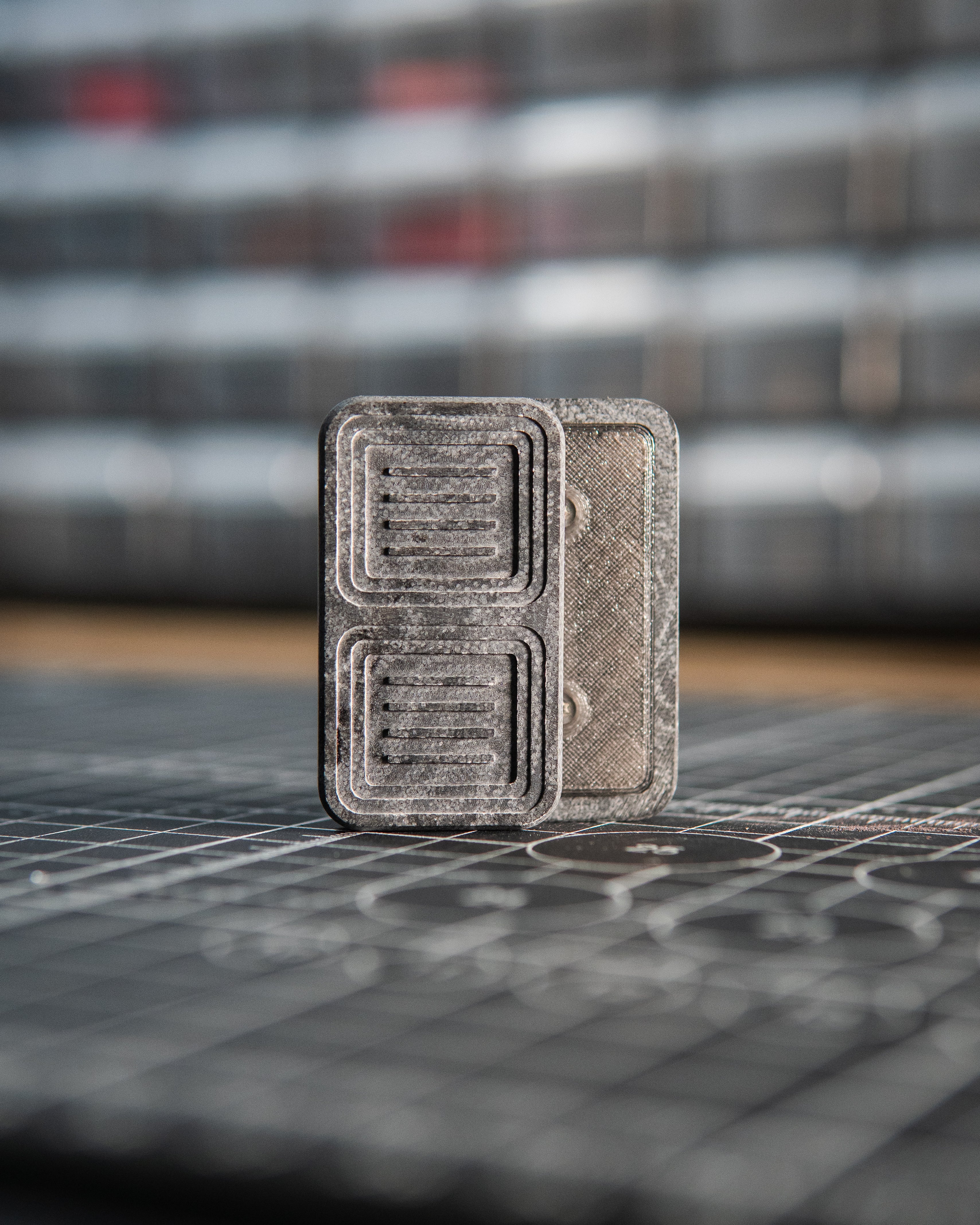 Delta Pro Tile Fidget Slider - Maker's Choice, Dark Marbled G10