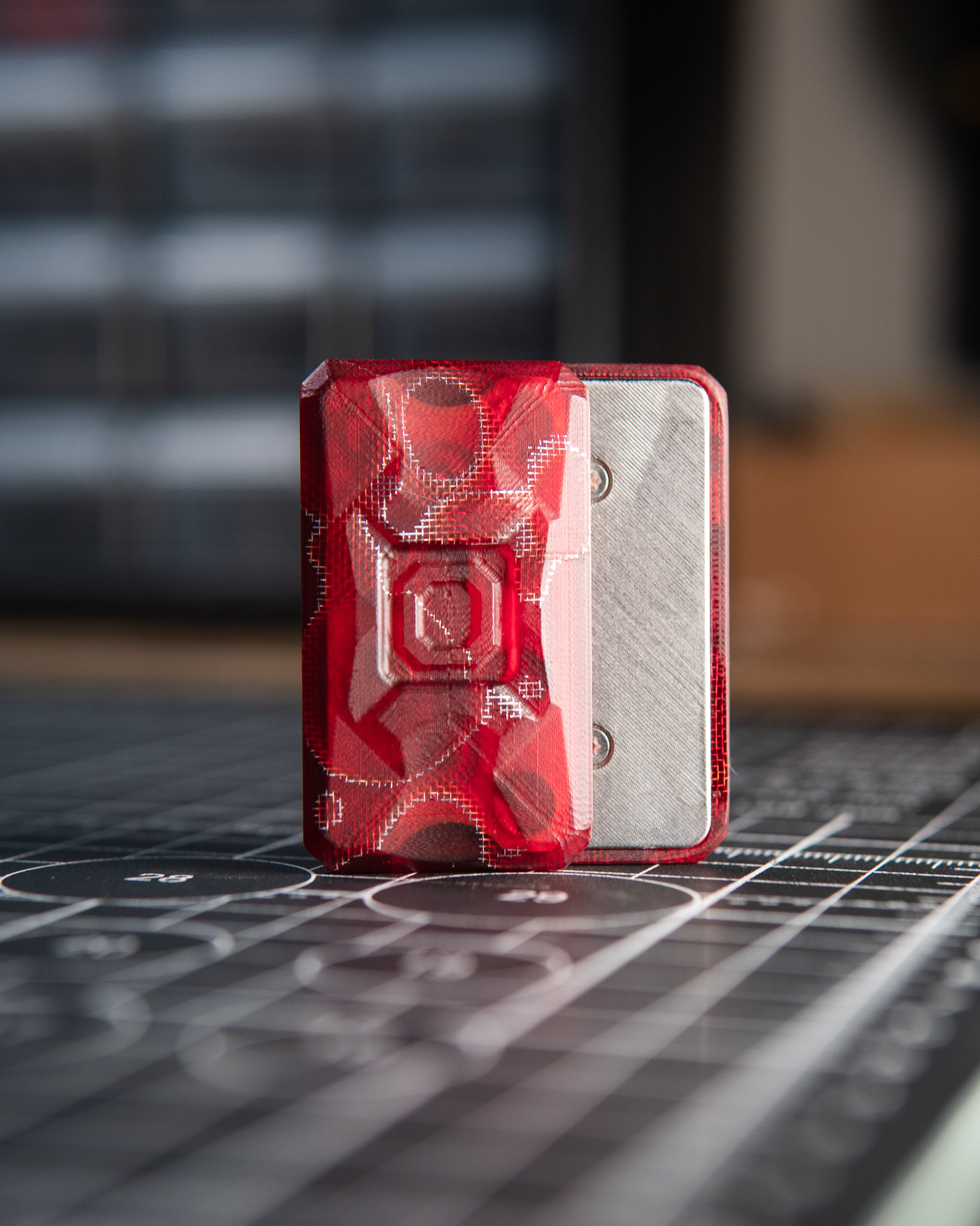 Echo Appa Pro Tile Fidget Slider - Maker's Choice, Raffir Alume Moon Red