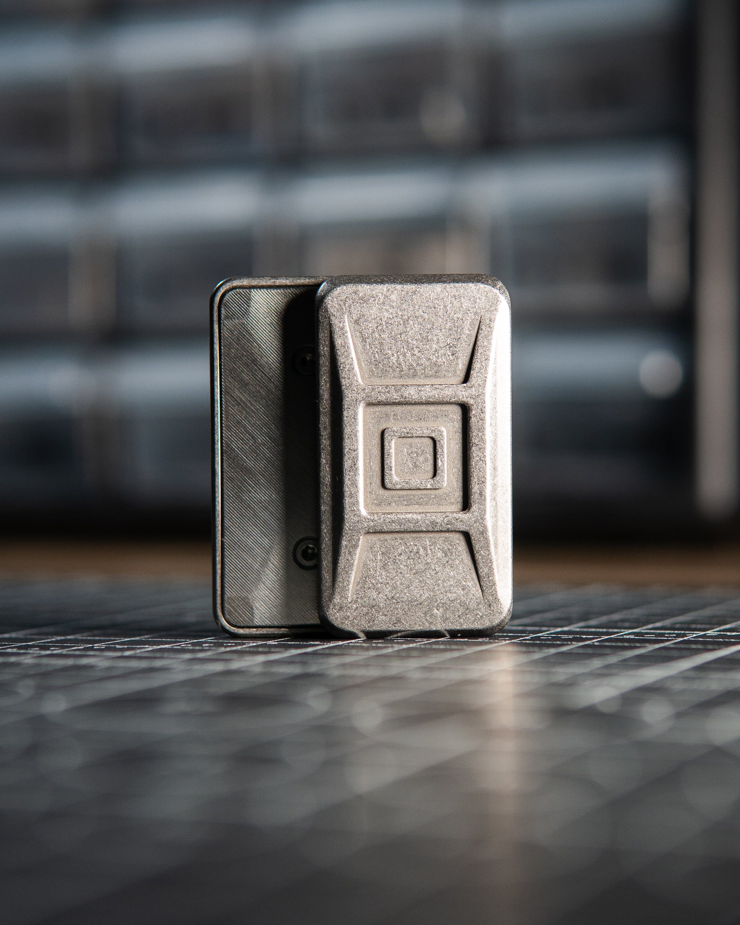 Echo Ergo Tile Fidget Slider - Titanium