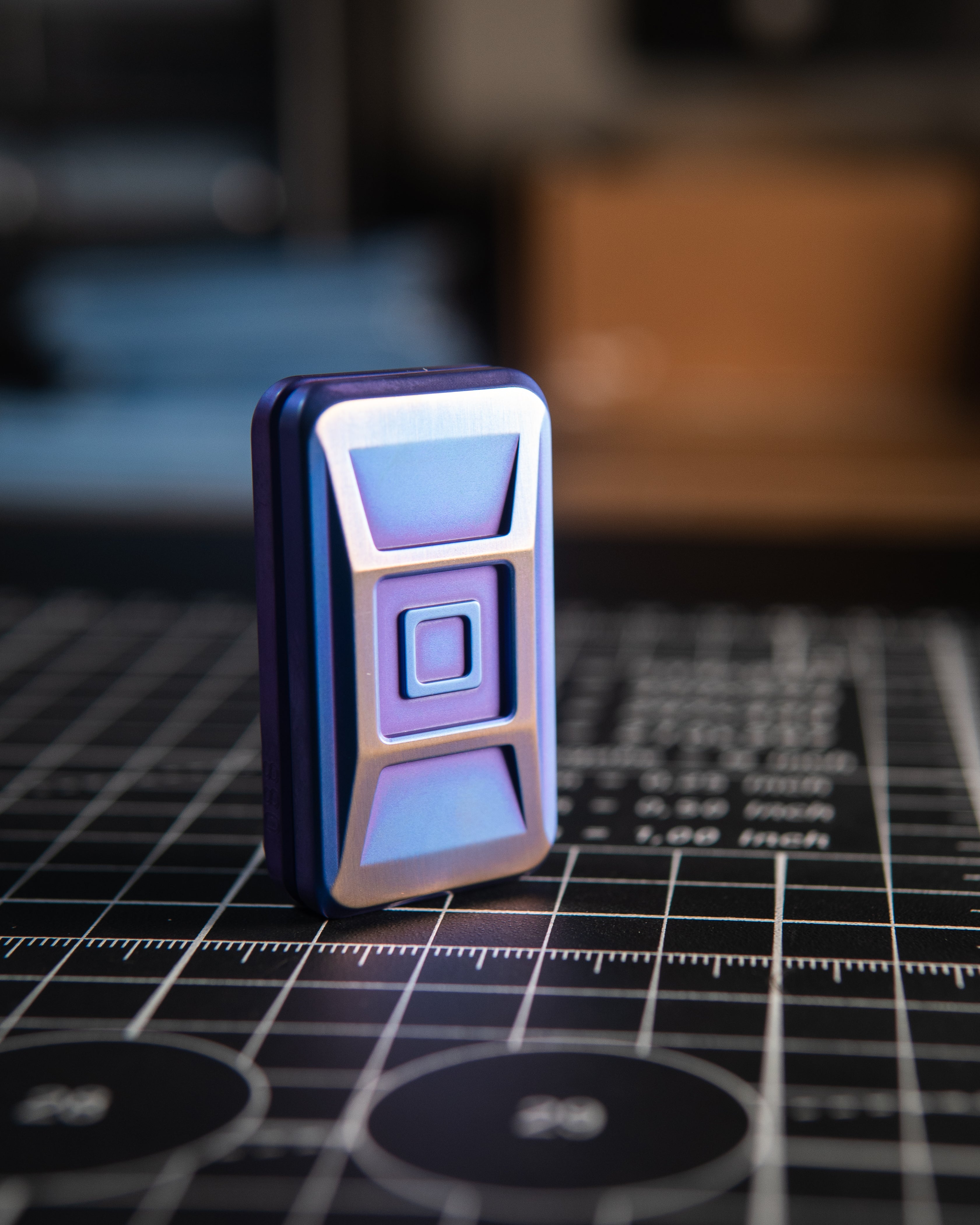 Echo Ergo Tile Fidget Slider - Maker's Choice, Titanium Custom Ano