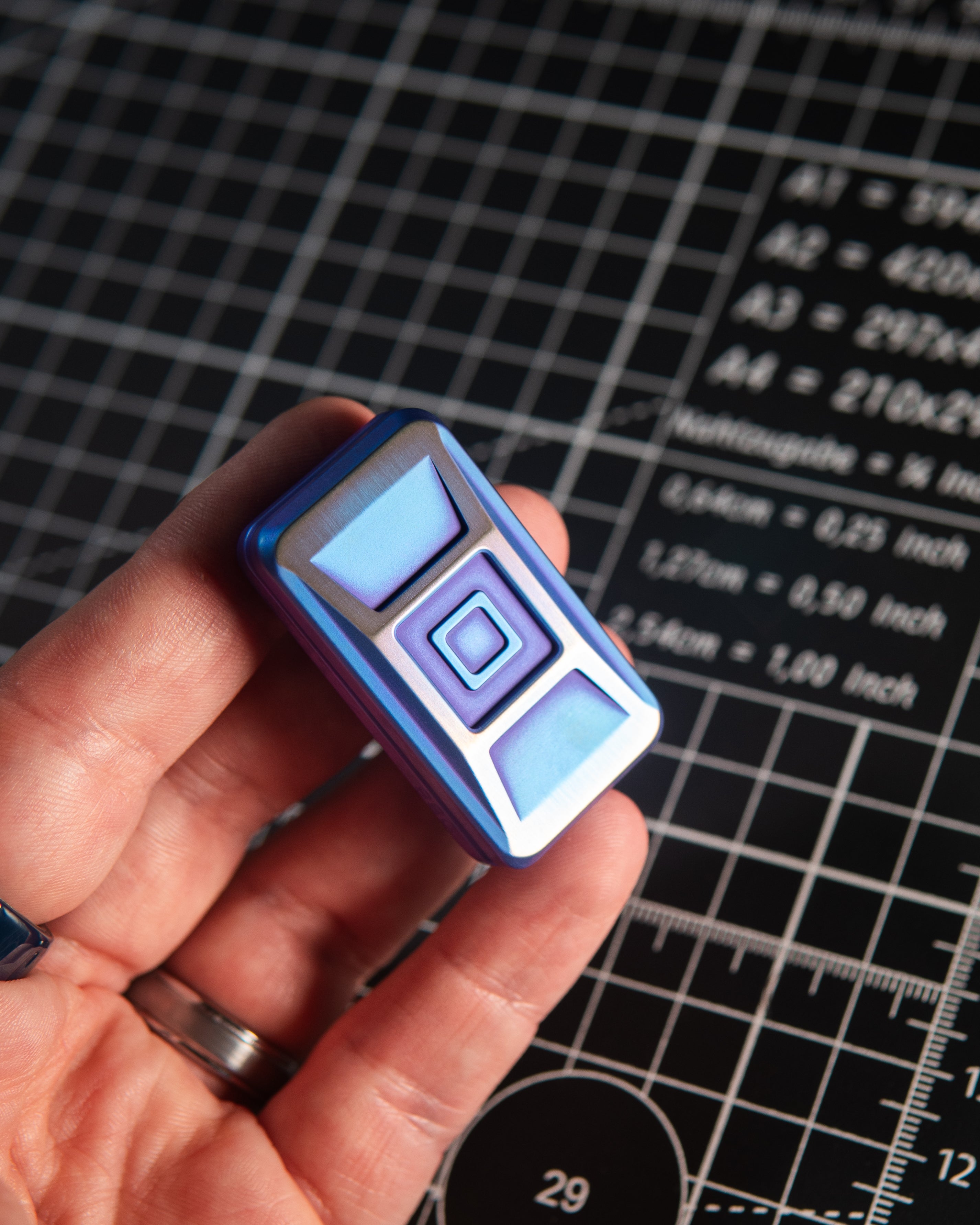 Echo Ergo Tile Fidget Slider - Maker's Choice, Titanium Custom Ano