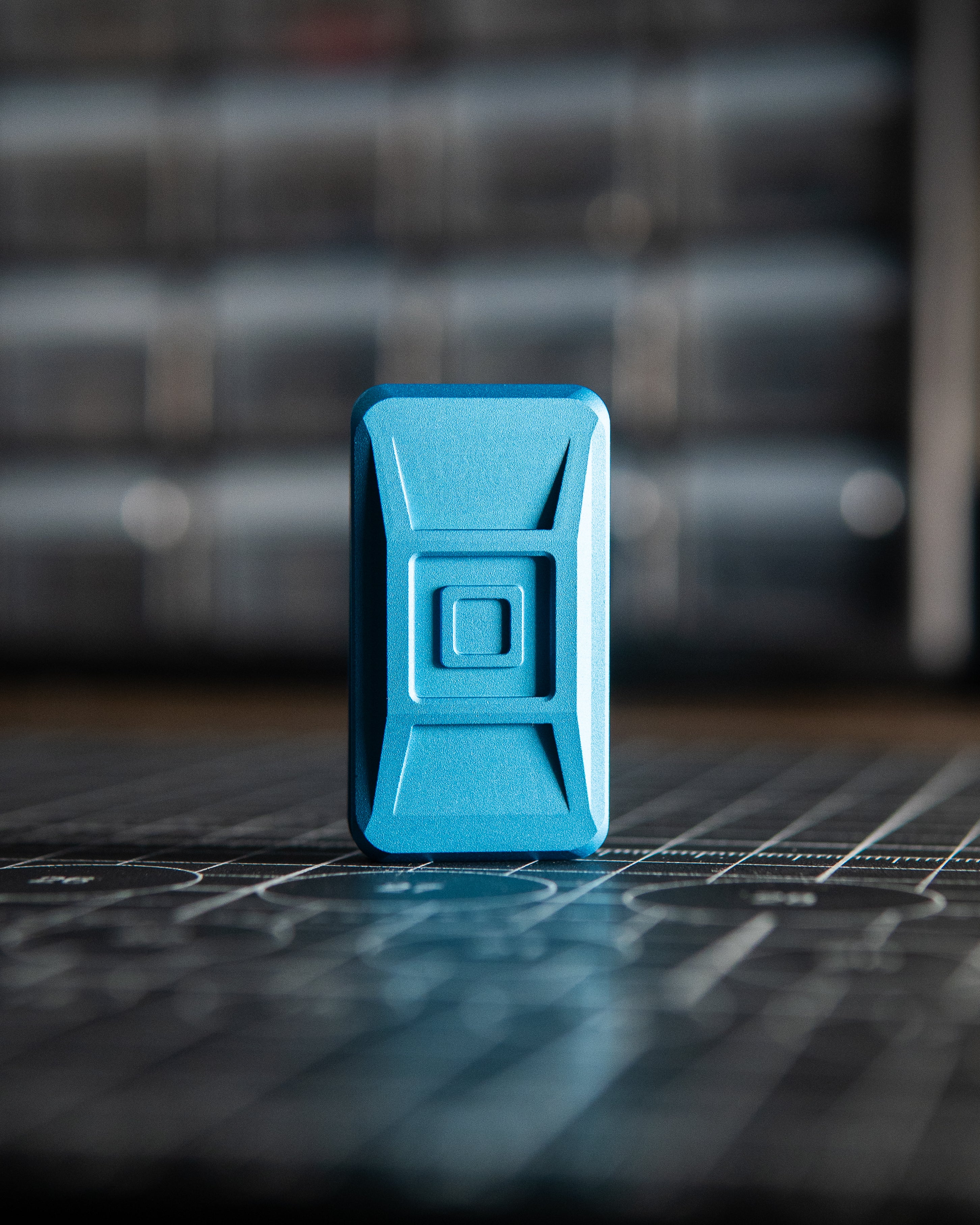 Echo Ergo Tile Fidget Slider - Aluminum