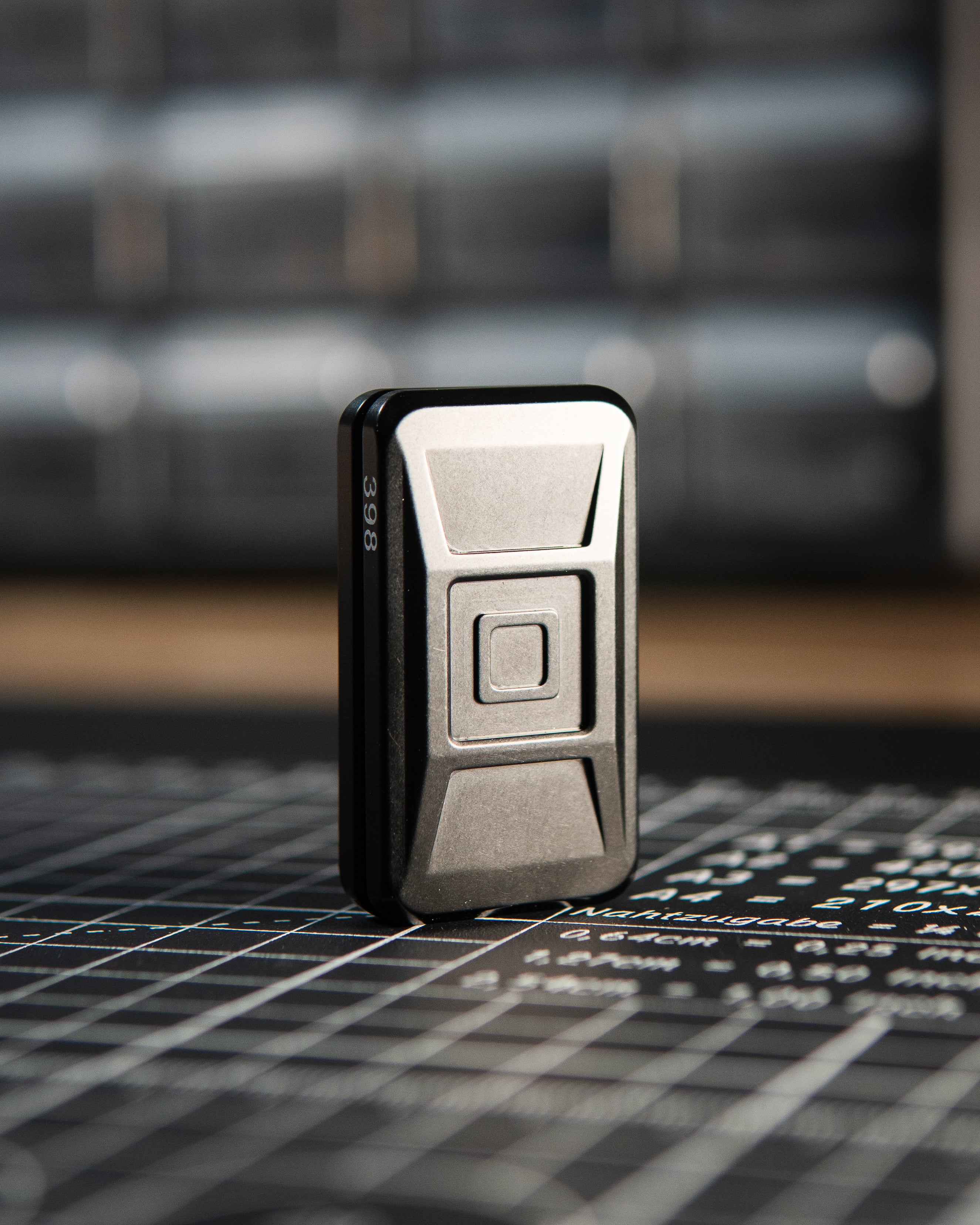 Echo Ergo Tile Fidget Slider - Aluminum