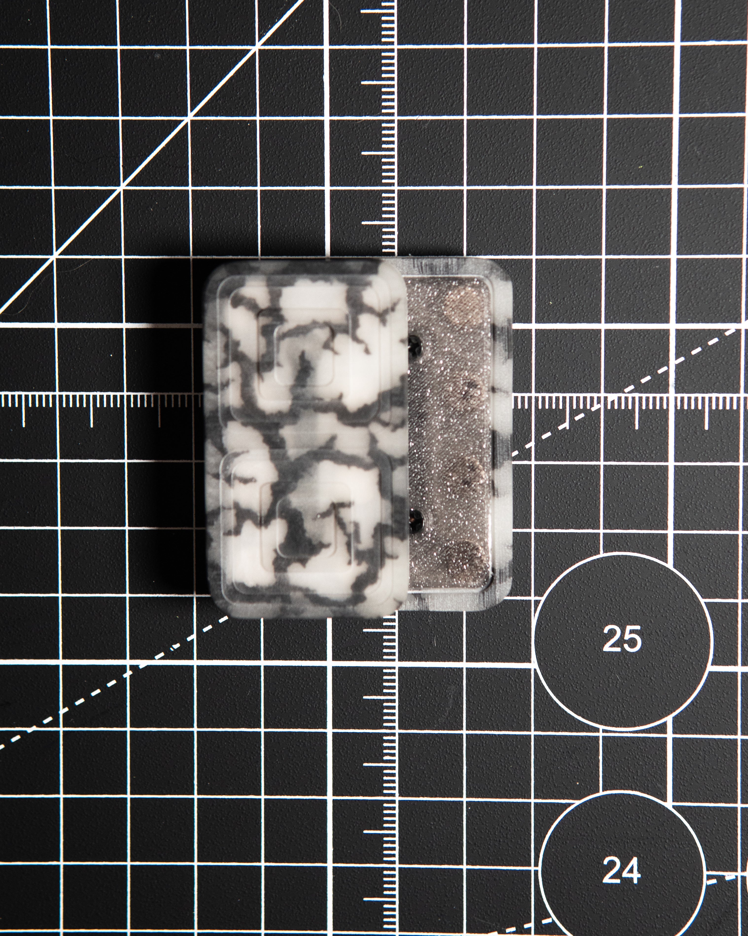 Echo Tile Fidget Slider - Maker's Choice, Kaotic Glow Crack