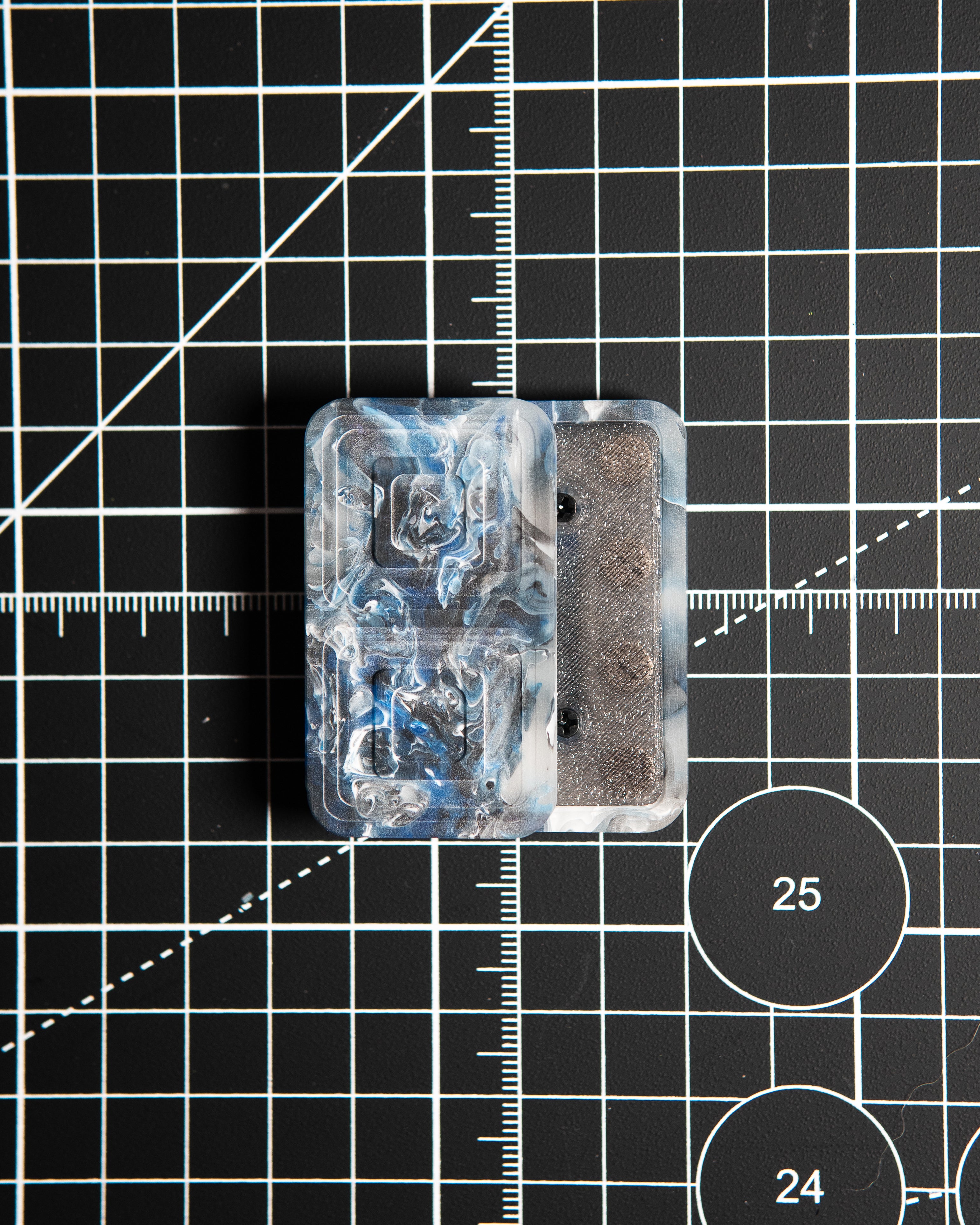 Echo Tile Fidget Slider - Maker's Choice, Kaotic Blue Clear Resin