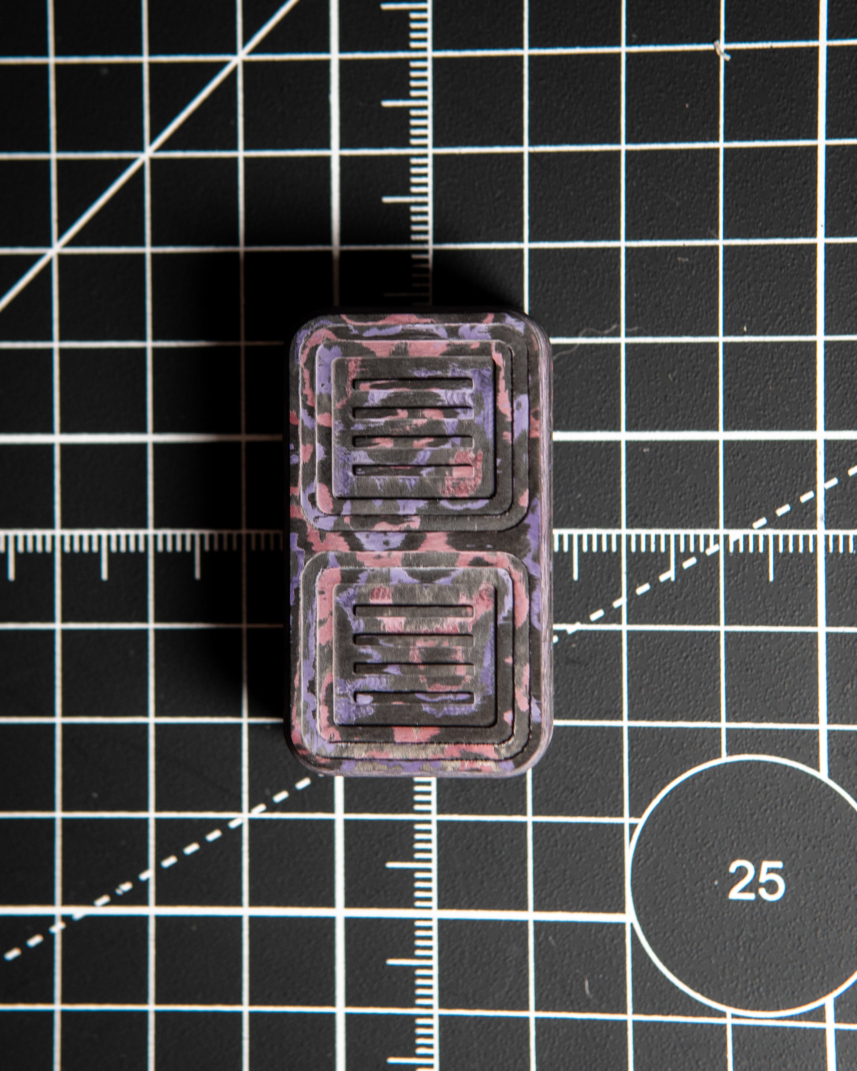 Delta Pro Tile Fidget Slider - Maker's Choice, Purple Haze Carbon Fiber