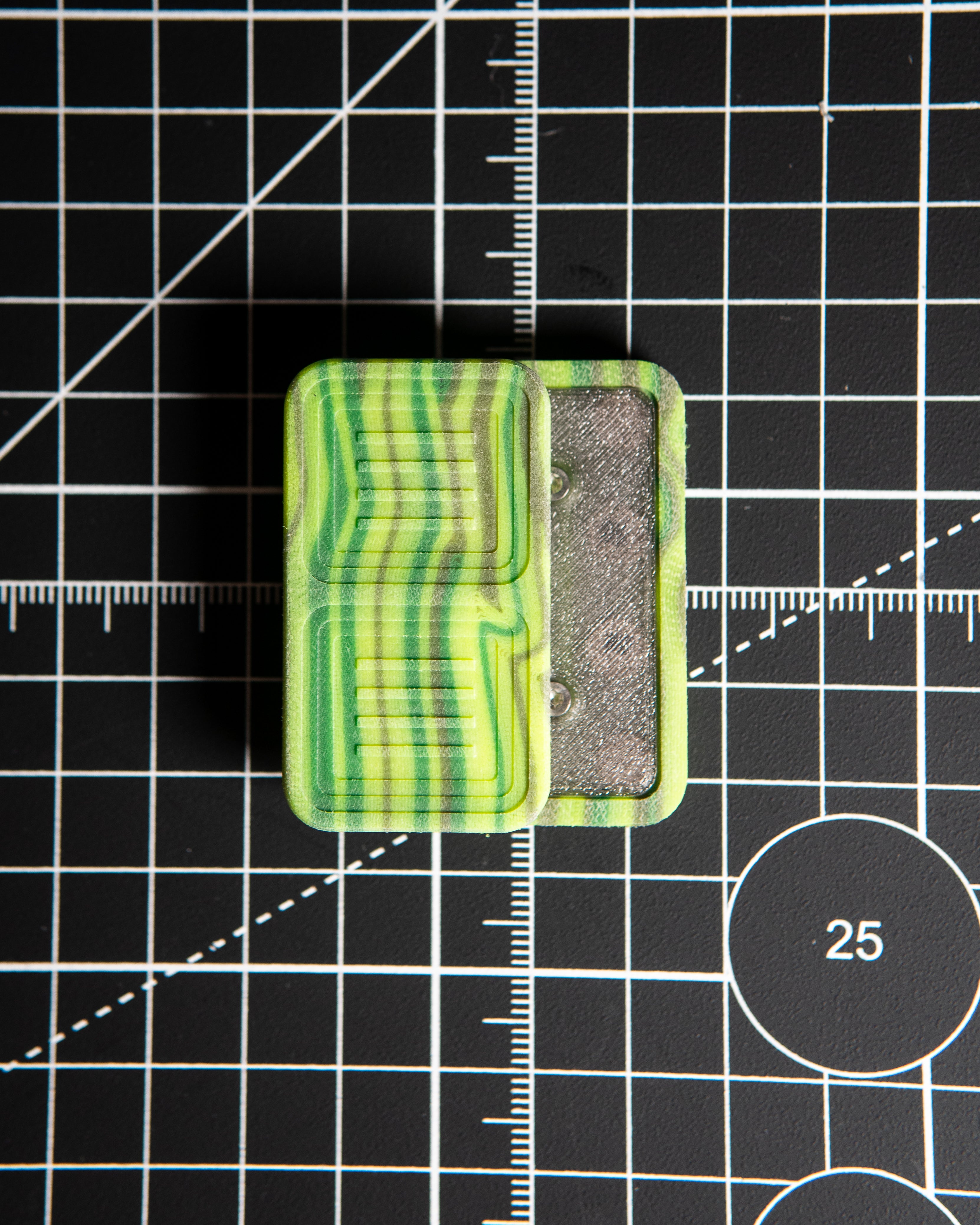 Delta Tile Fidget Slider - Maker's Choice, Toxic Jungle G10