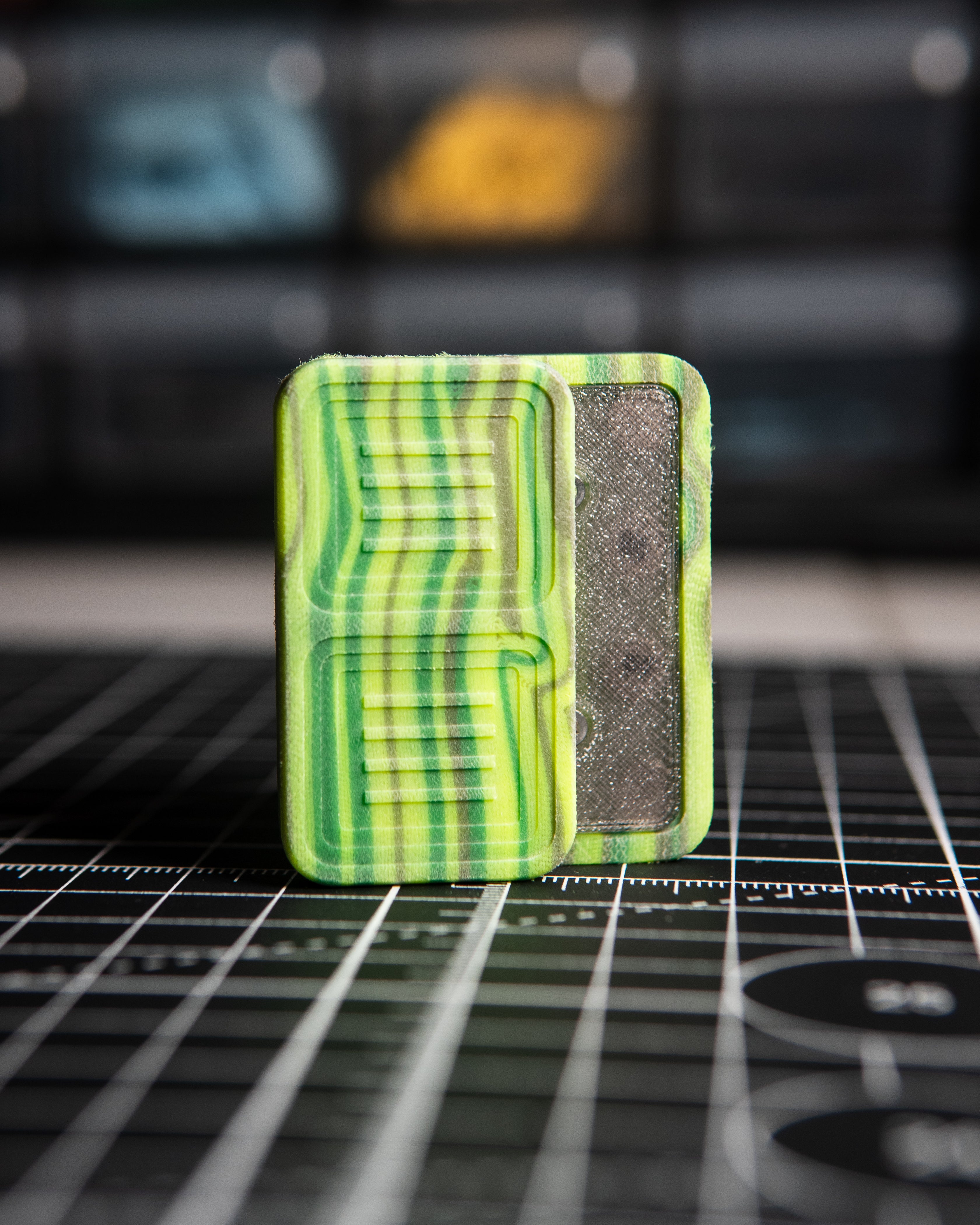 Delta Tile Fidget Slider - Maker's Choice, Toxic Jungle G10