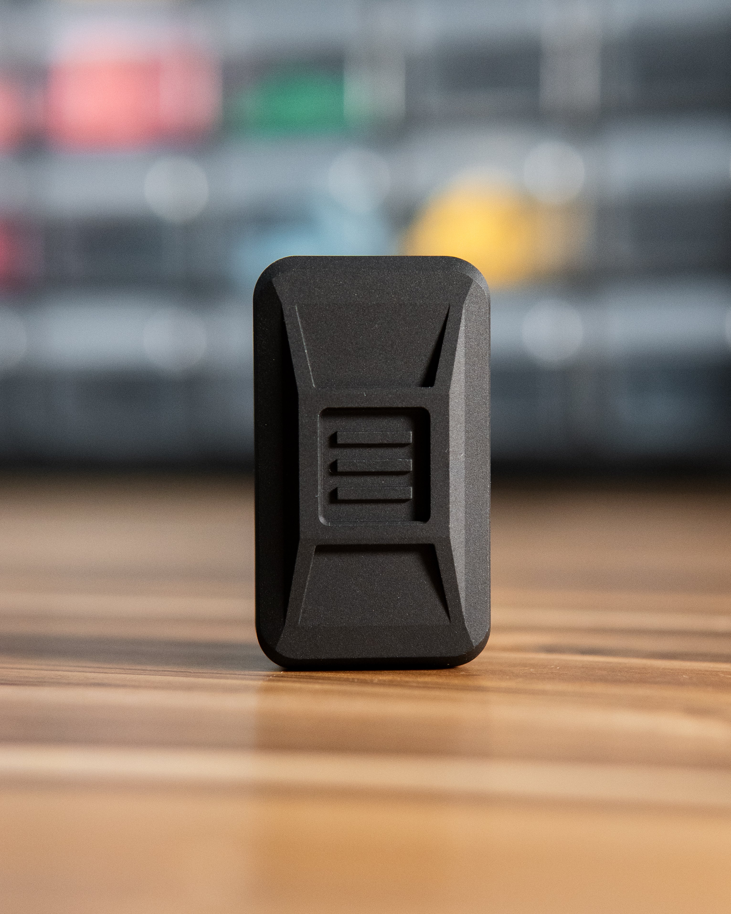 Delta Ergo Tile Fidget Slider - Maker's Choice, Aluminum Blackout Edition