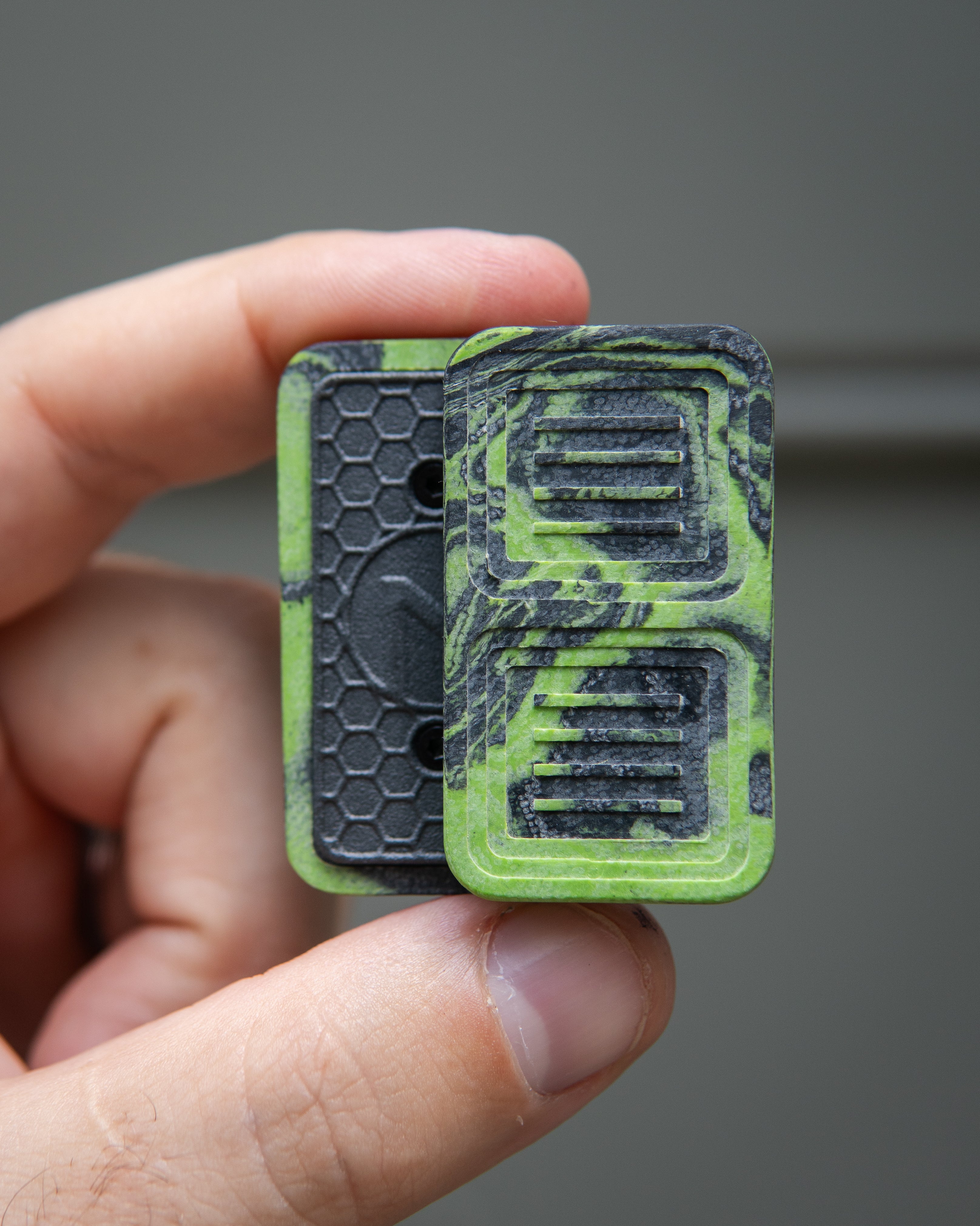 Delta Tile Fidget Slider - Maker's Choice, Marbled Toxic Green G10