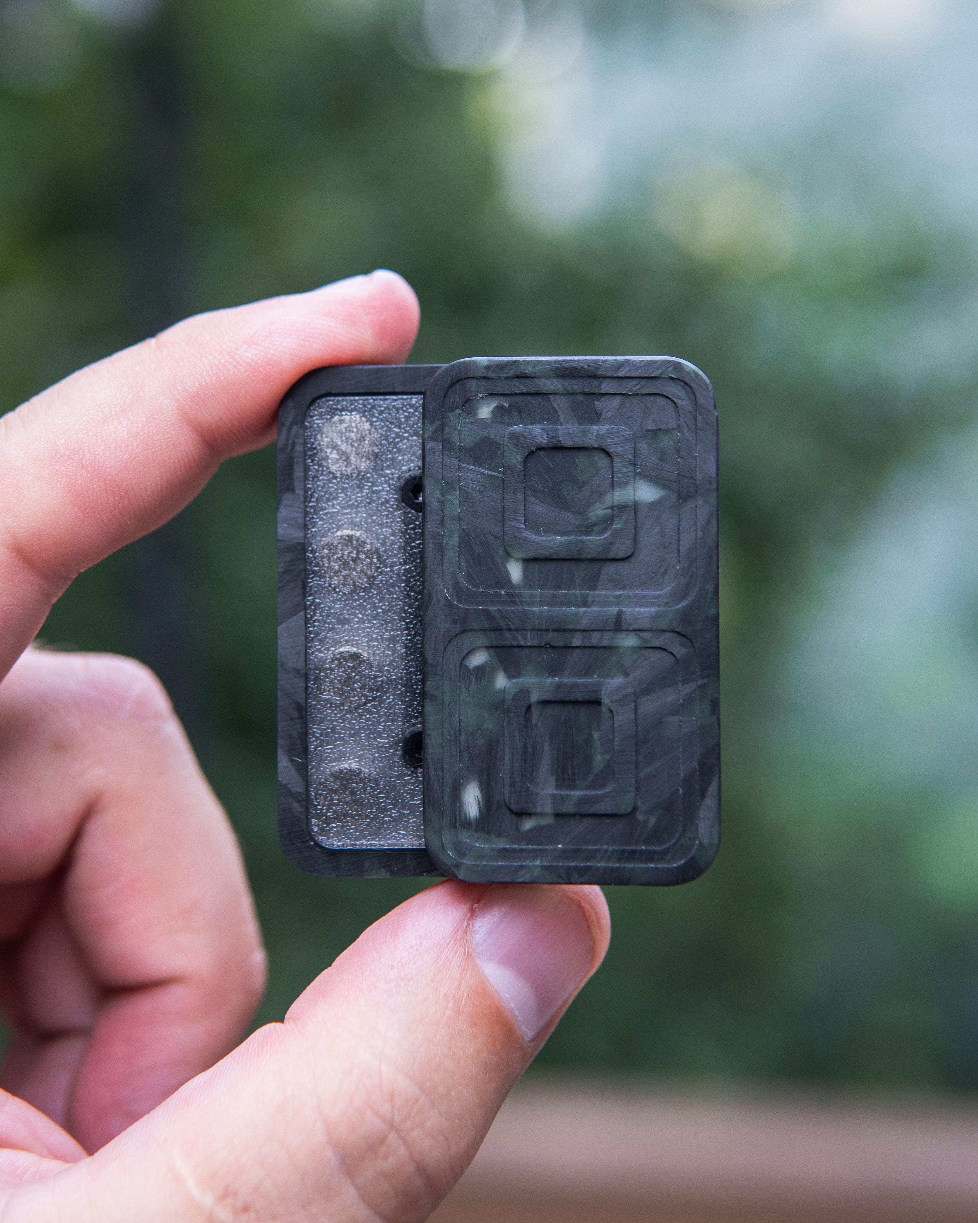 Echo Tile Fidget Slider - Maker's Choice, Shredded Green Glow Carbon Fiber