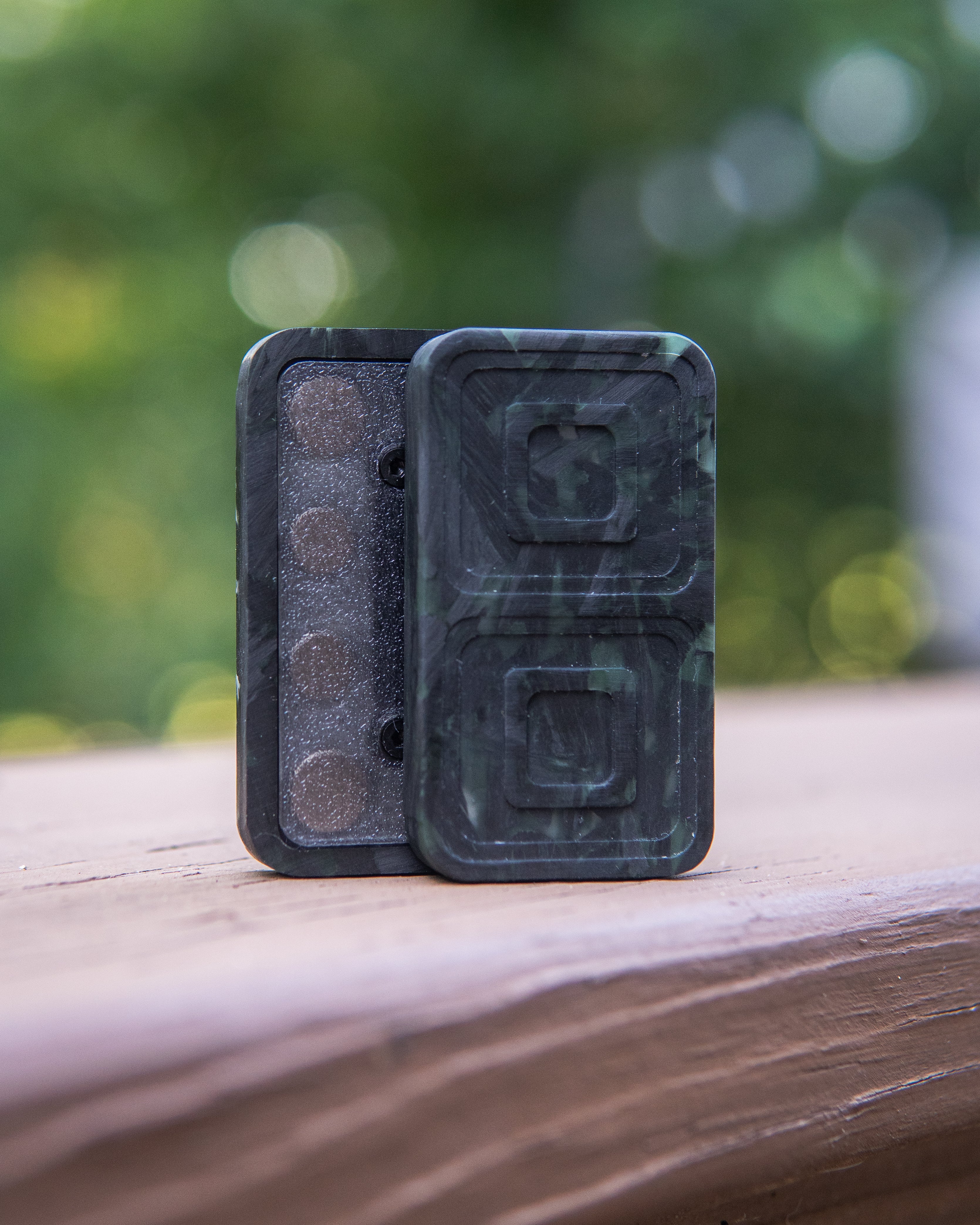 Echo Tile Fidget Slider - Maker's Choice, Shredded Green Glow Carbon Fiber
