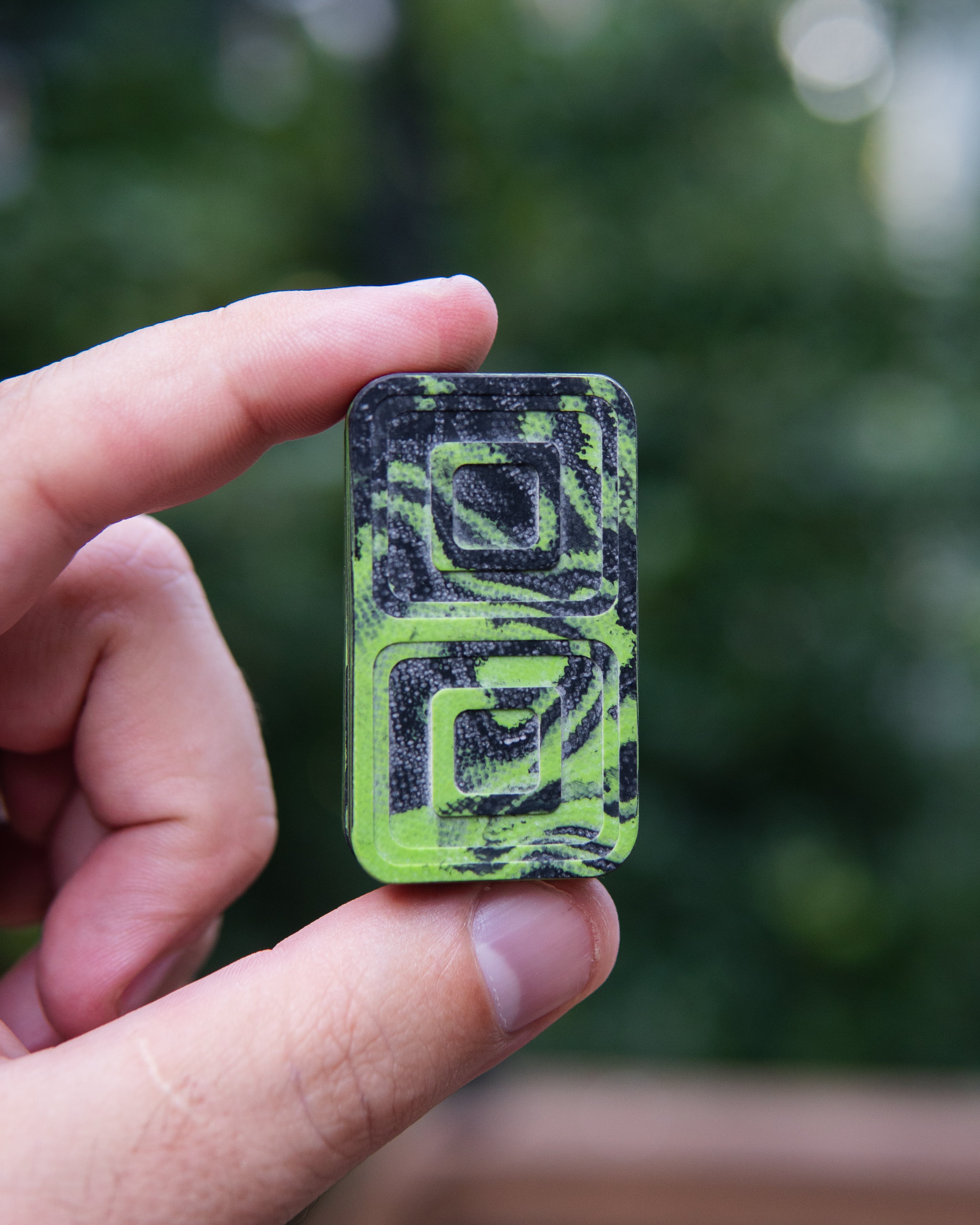 Echo Tile Fidget Slider - Maker's Choice, G10 Marbled Toxic Green
