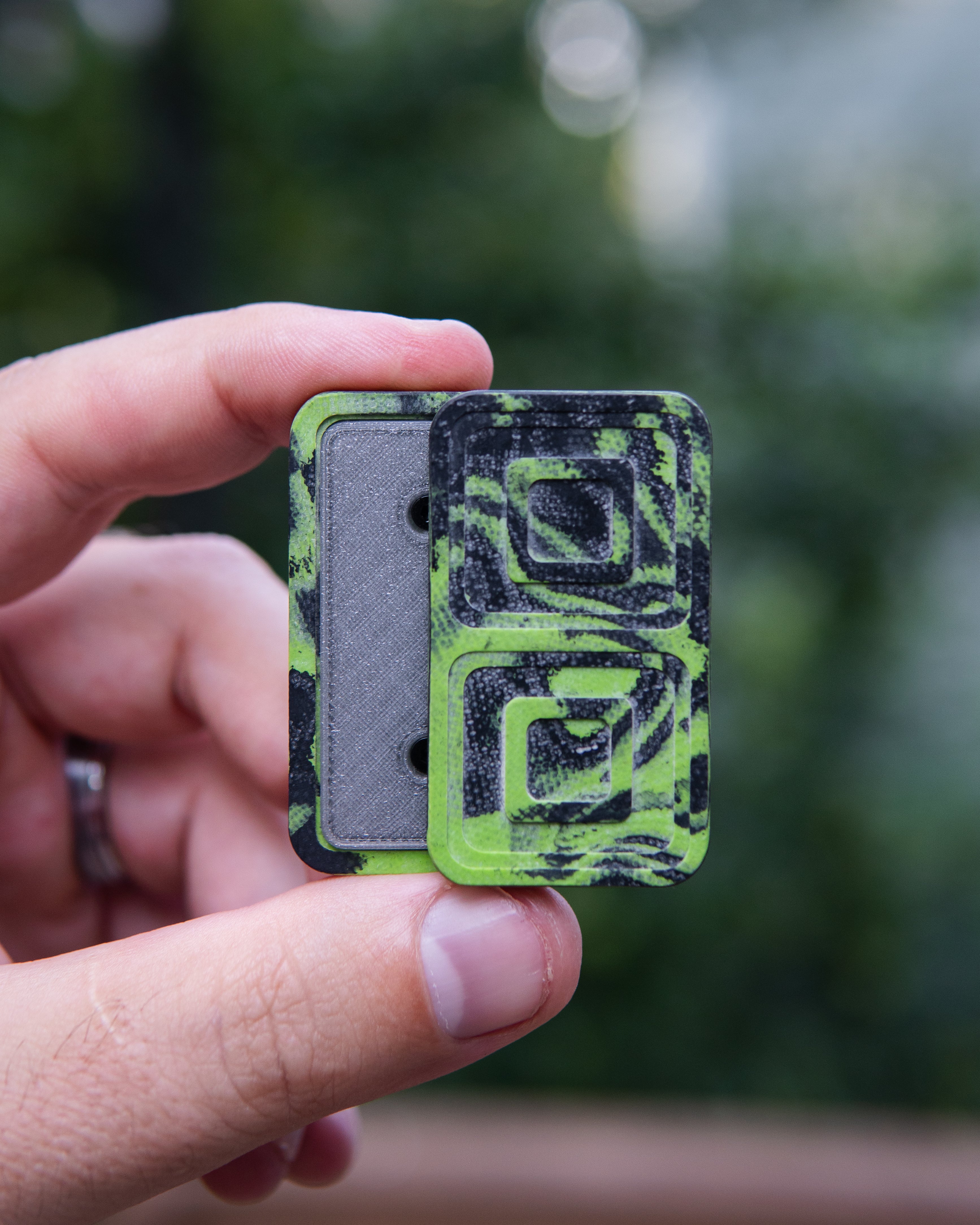 Echo Tile Fidget Slider - Maker's Choice, G10 Marbled Toxic Green