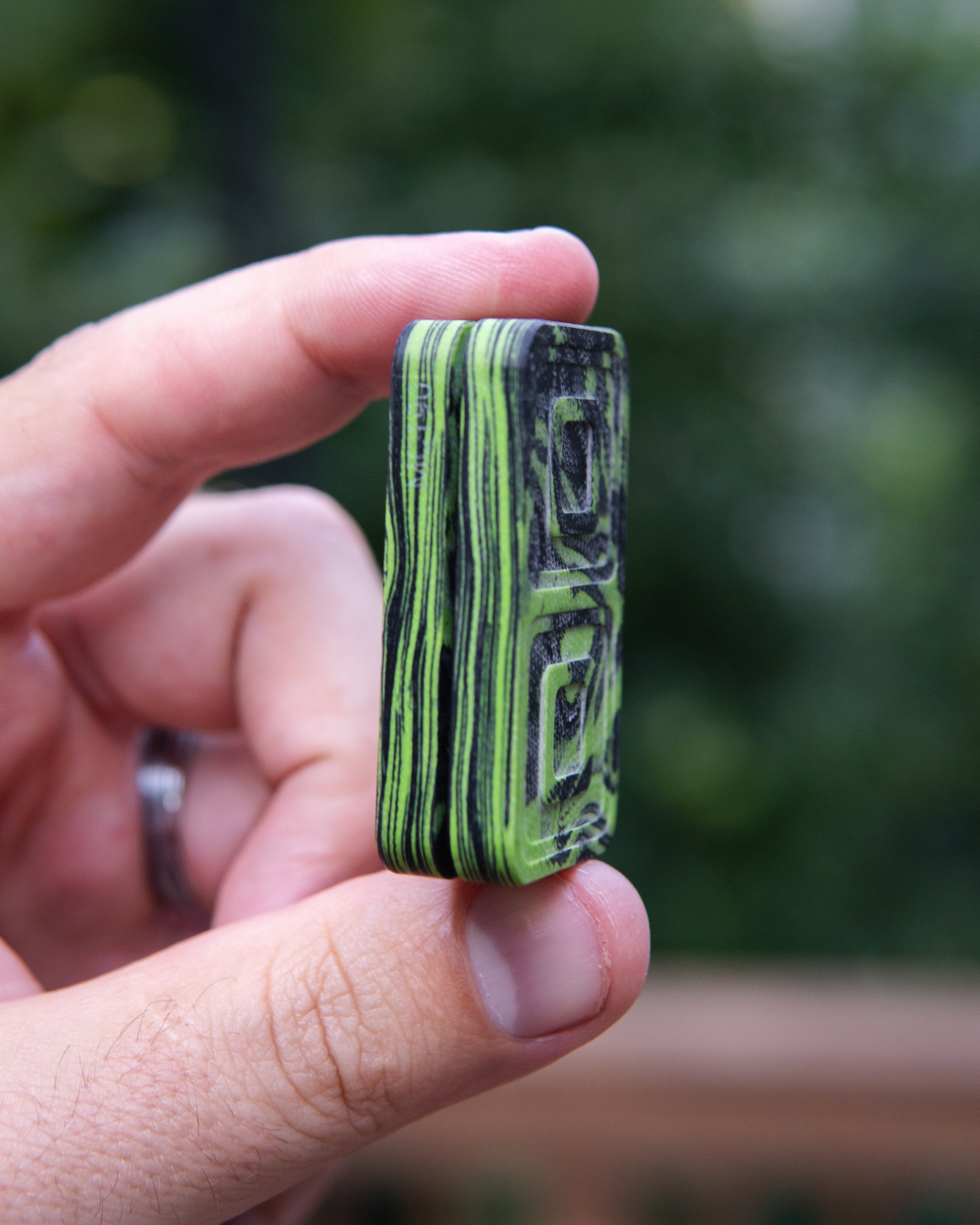 Echo Tile Fidget Slider - Maker's Choice, G10 Marbled Toxic Green