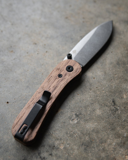 Knafs Lander Walnut Scales