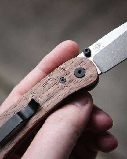 Knafs Lander Walnut Scales