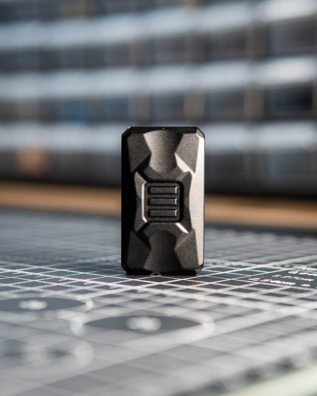 Delta Appa Tile - Aluminum, Piano Black
