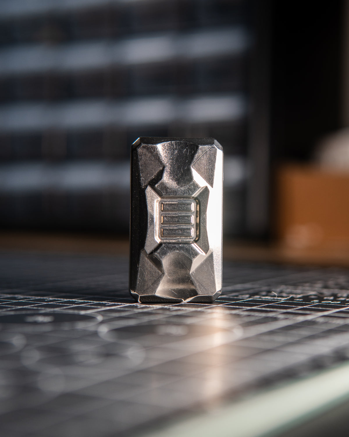 Delta Appa Tile - Titanium Machine Raw [BLEM]