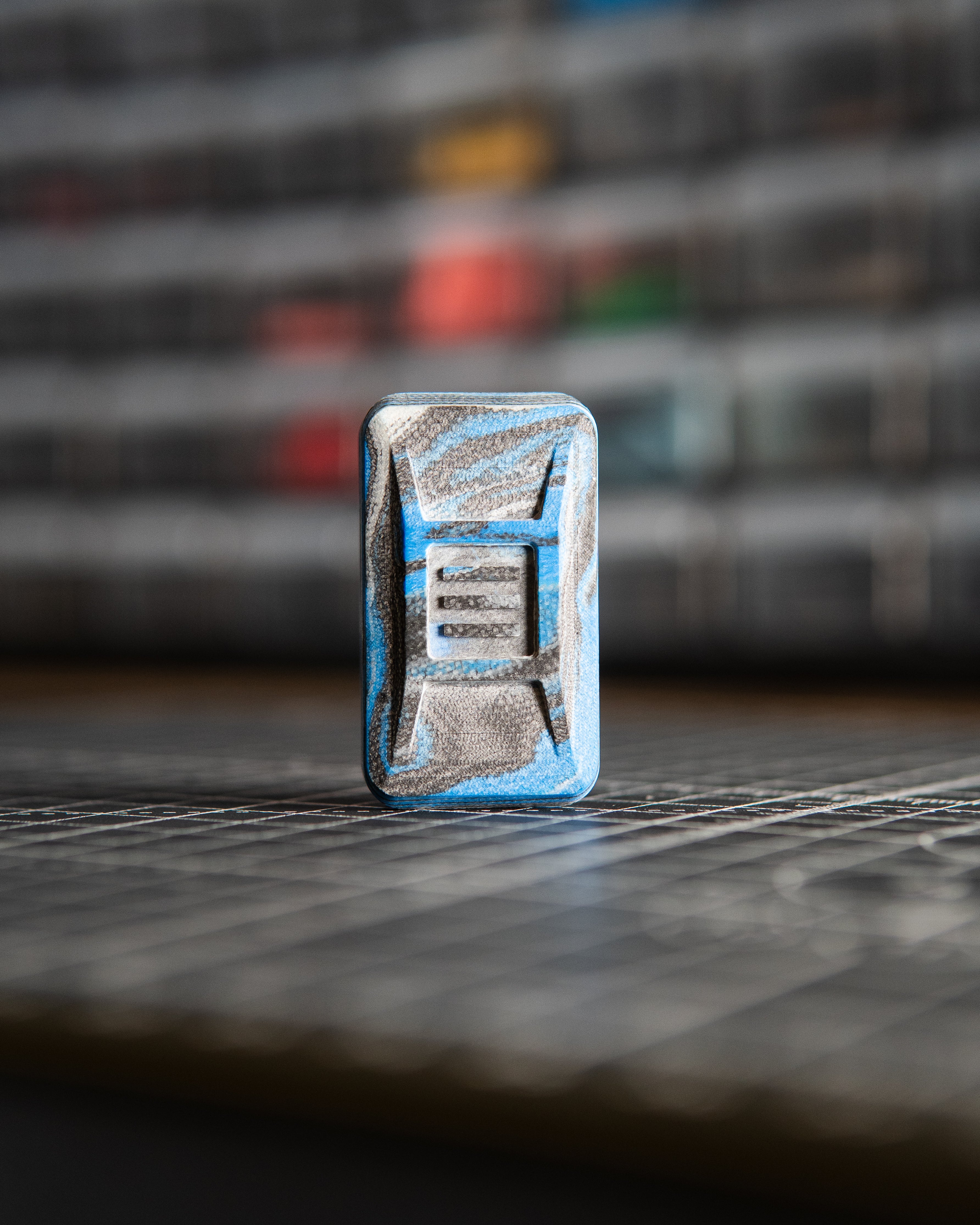 Delta Ergo Pro Tile Fidget Slider - Maker's Choice, Black & Blue G10