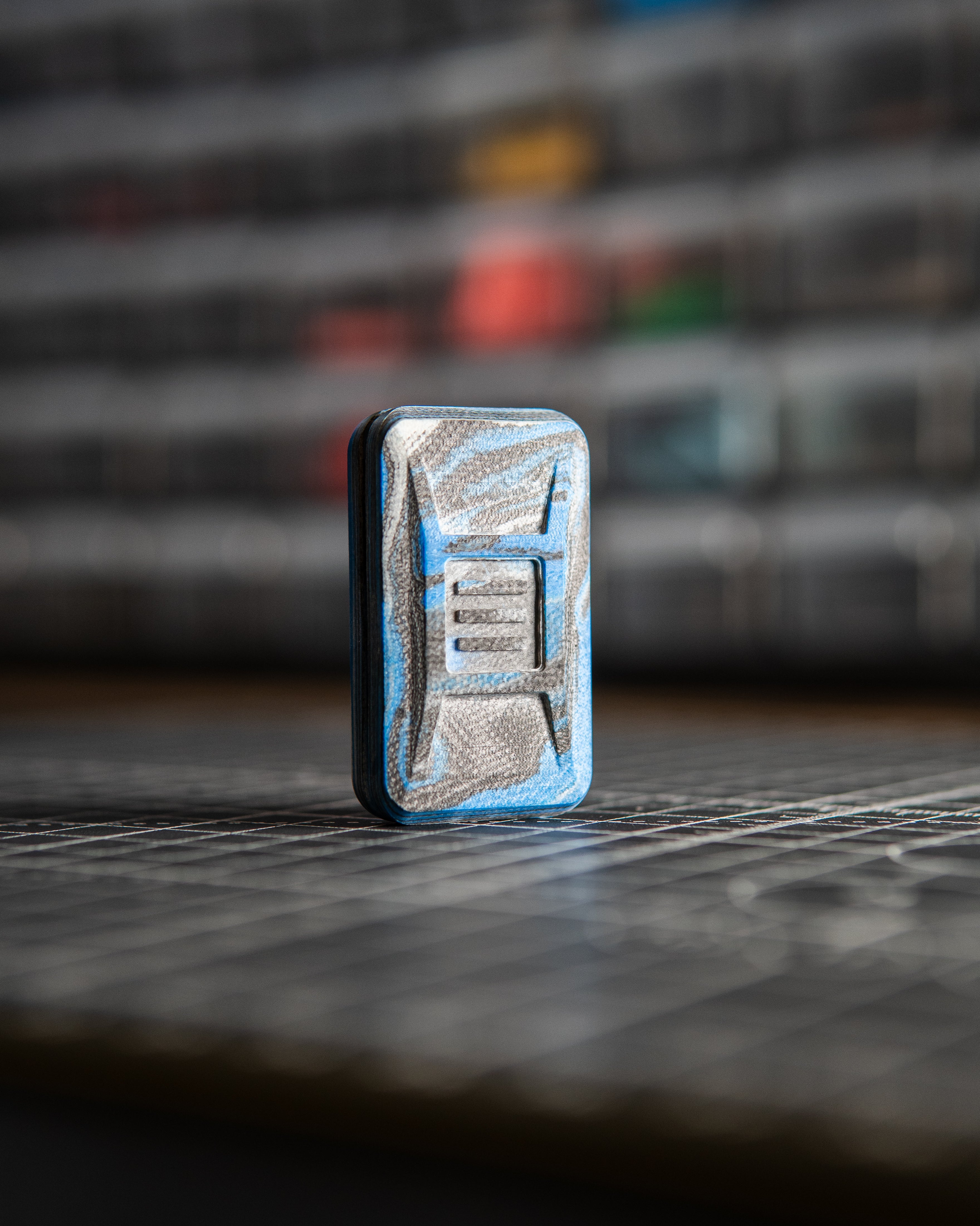 Delta Ergo Pro Tile Fidget Slider - Maker's Choice, Black & Blue G10