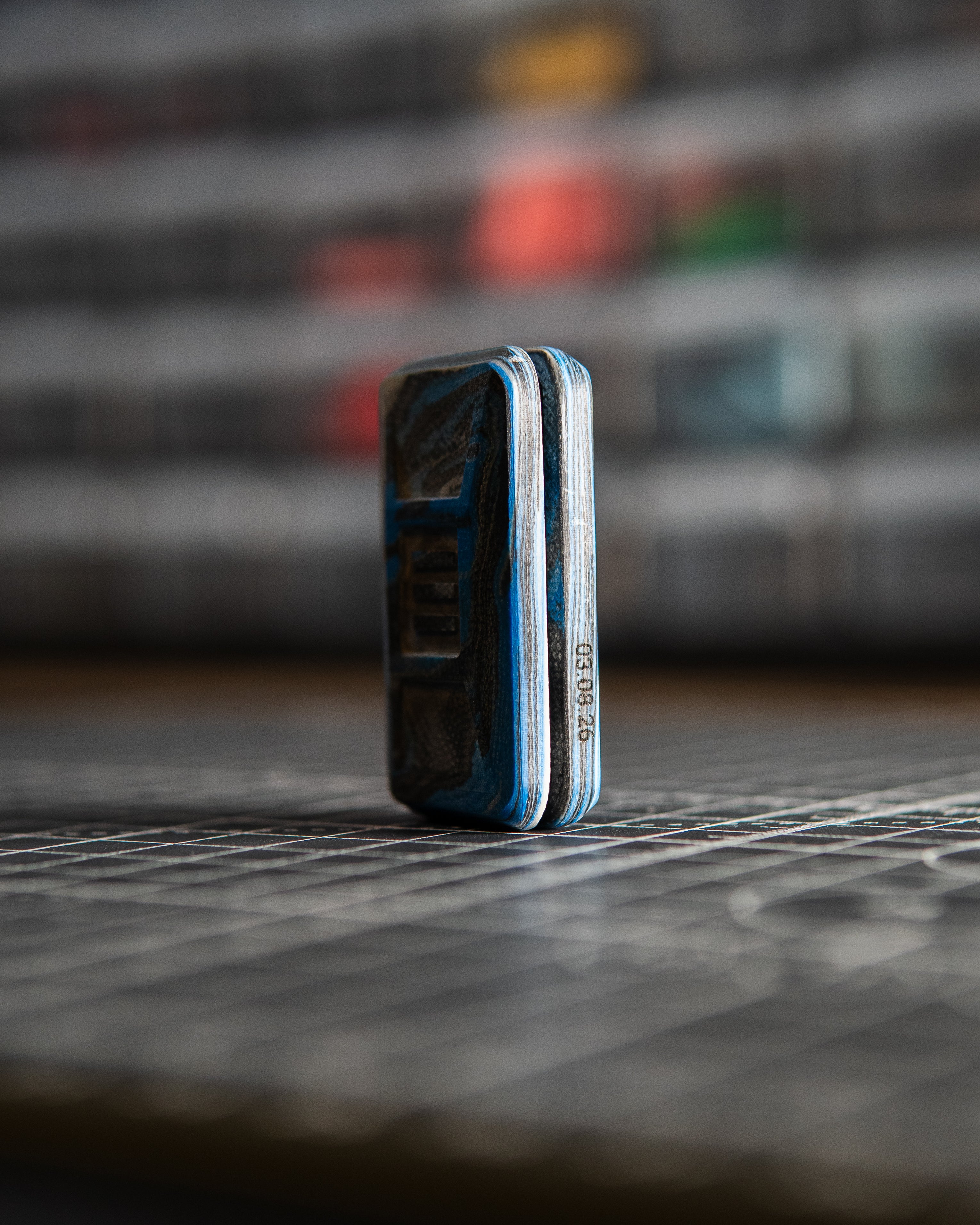 Delta Ergo Pro Tile Fidget Slider - Maker's Choice, Black & Blue G10