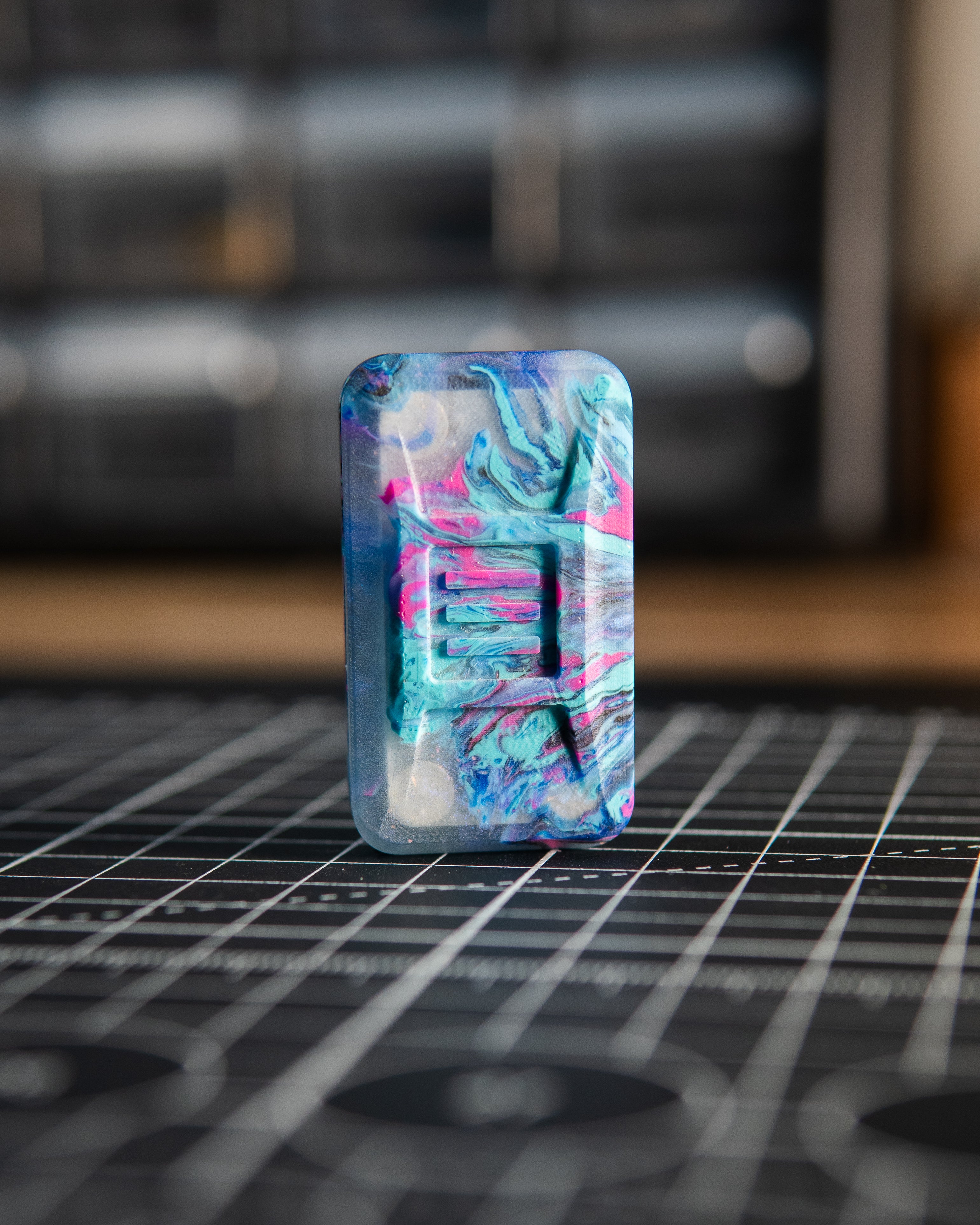 Delta Ergo Pro Tile Fidget Slider - Maker's Choice, Blurple Resin