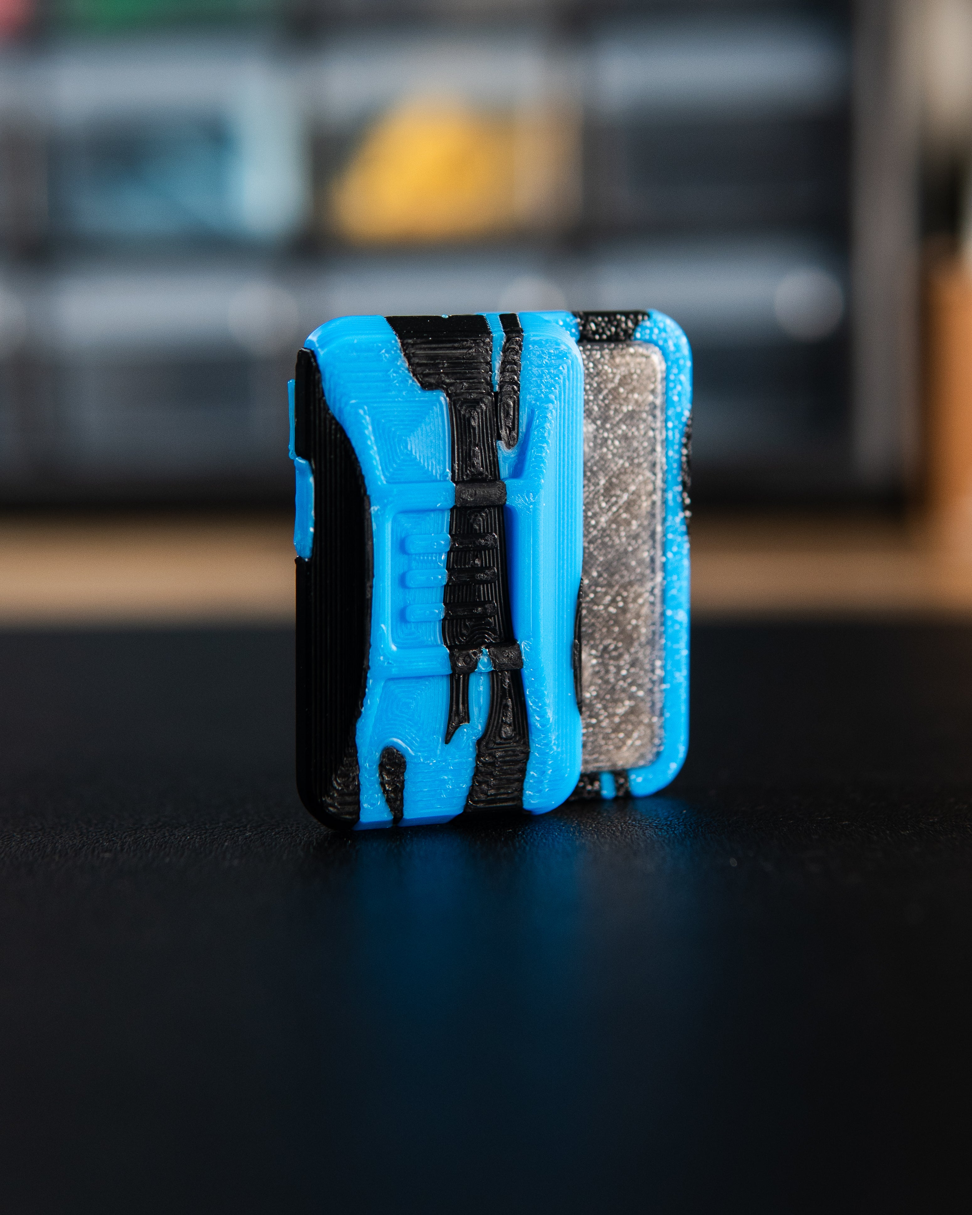 Delta Ergo Tile Fidget Slider - Tiger Camo, Electric Blue/Black