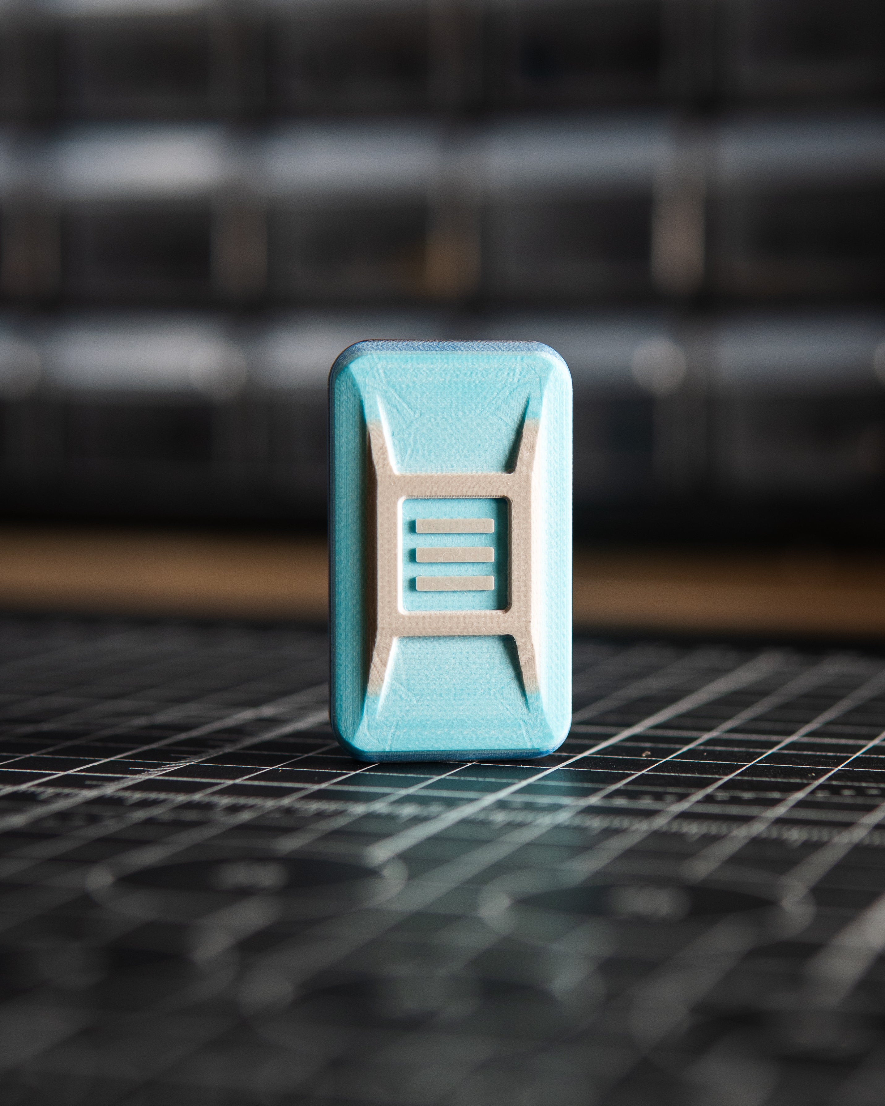 Delta Ergo Pro Tile Fidget Slider - Maker's Choice, Voodoo Blue G10