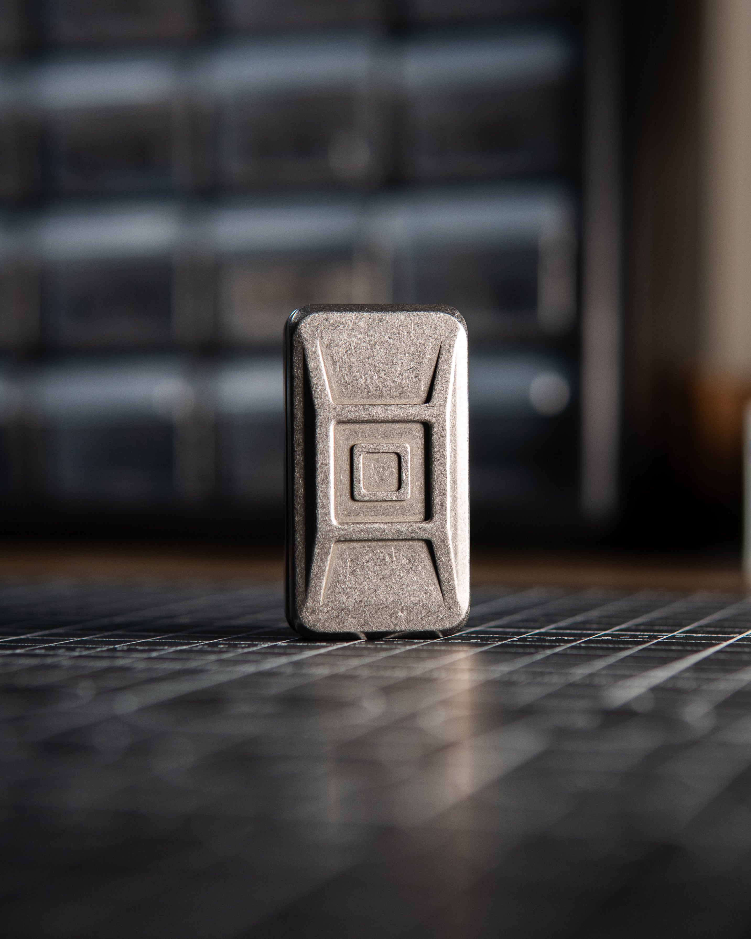Echo Ergo Tile Fidget Slider - Titanium