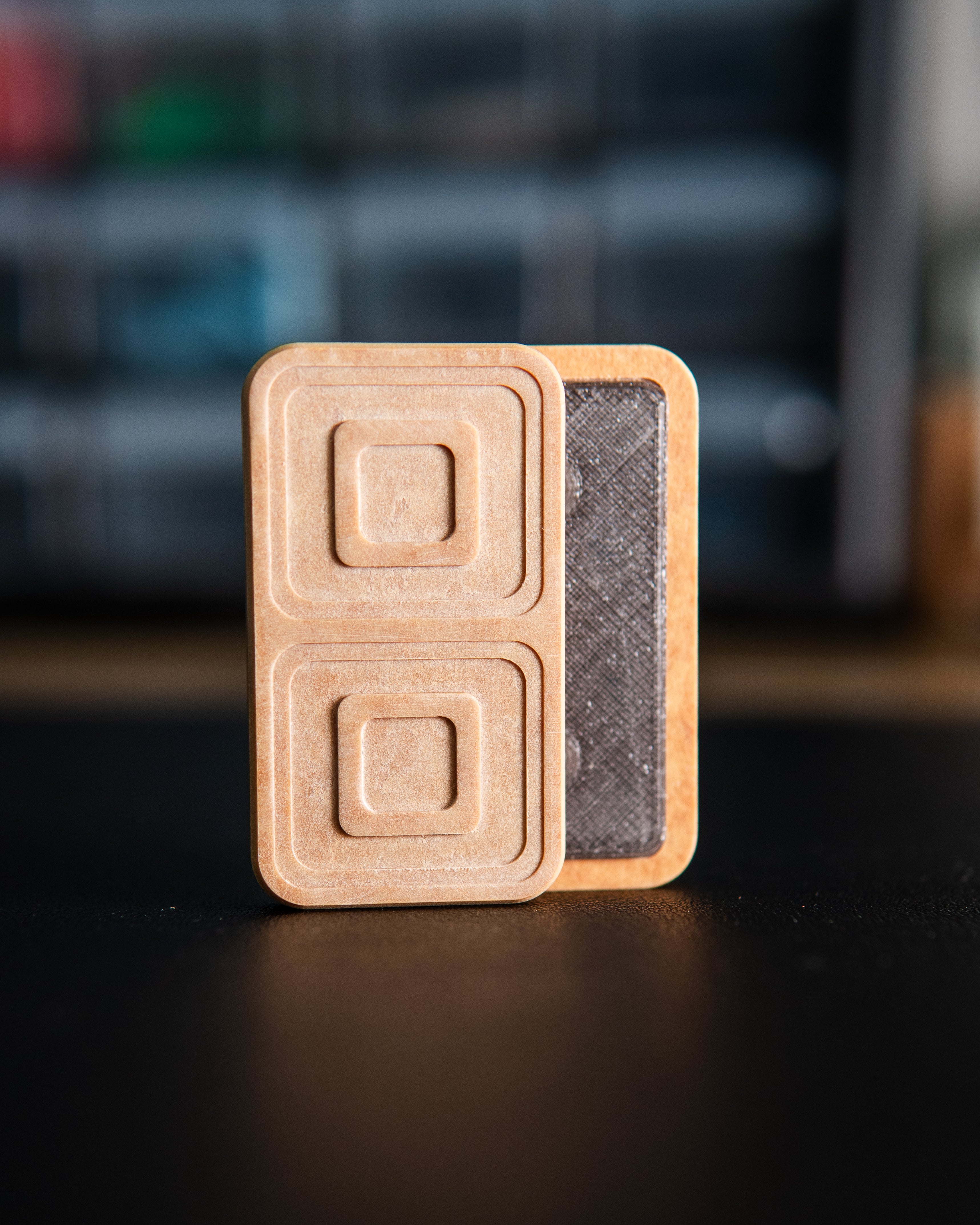 Echo Tile Fidget Slider - Maker's Choice, Maple Richlite