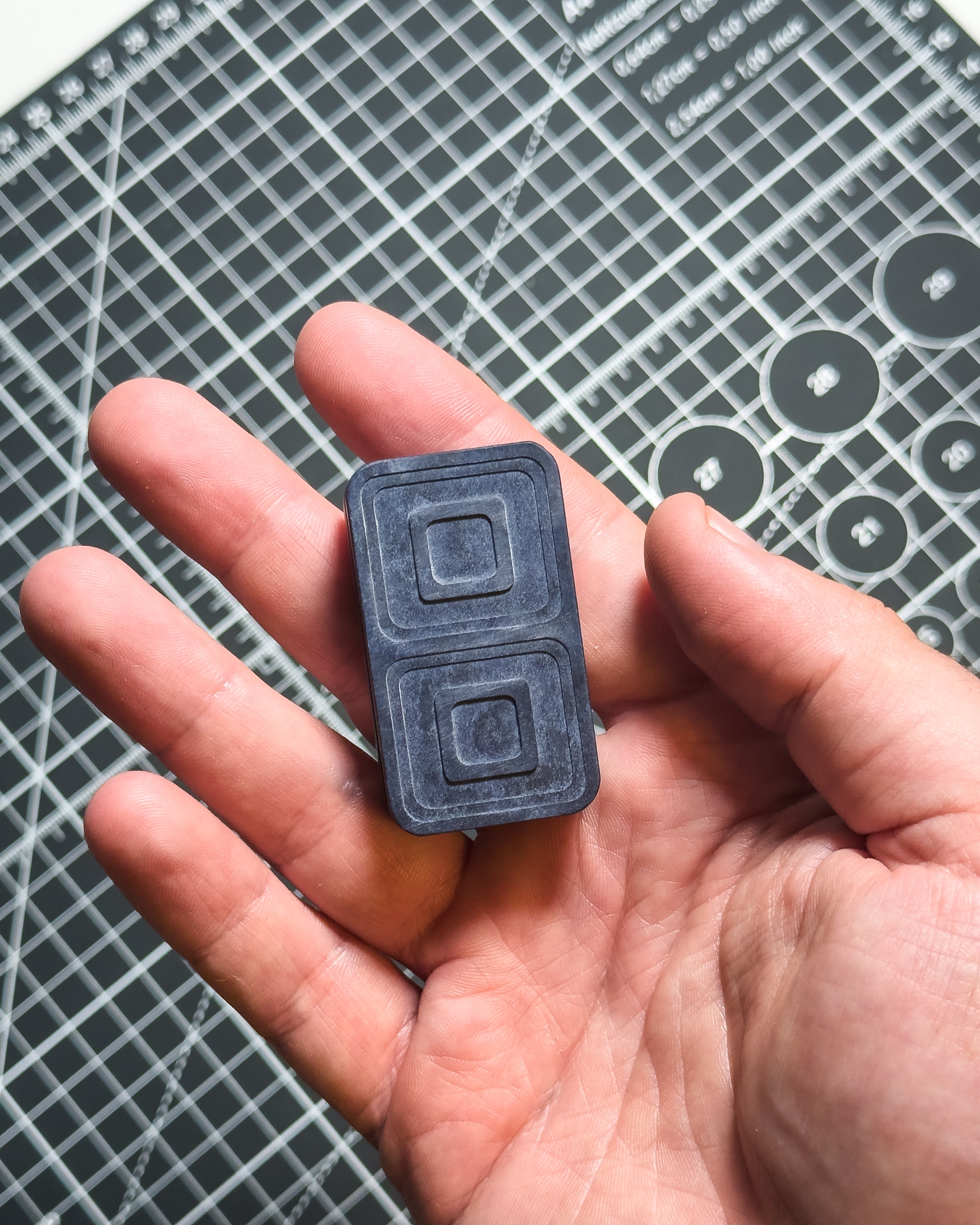 Echo Tile Fidget Slider - Maker's Choice, Blue Richlite