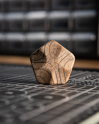 The ISO - Silent Magnetic Haptic Coin (Grip-Tec GripX, Dark Earth Topo)