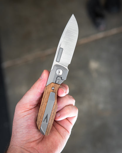 Vero Engineering Synapse Gen 2/3 Walnut Scales