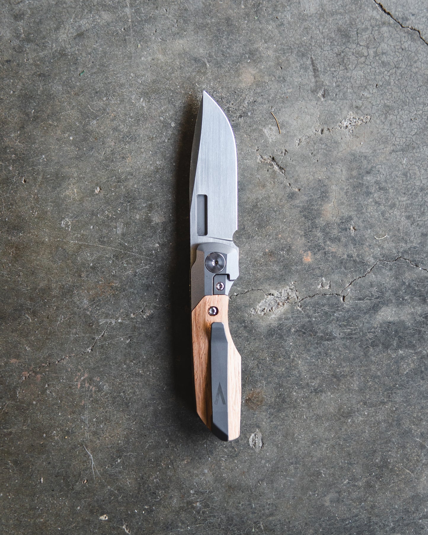 Vero Engineering Synapse Mini White Oak Scales