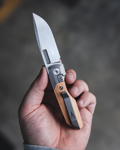 Vero Engineering Synapse Mini White Oak Scales