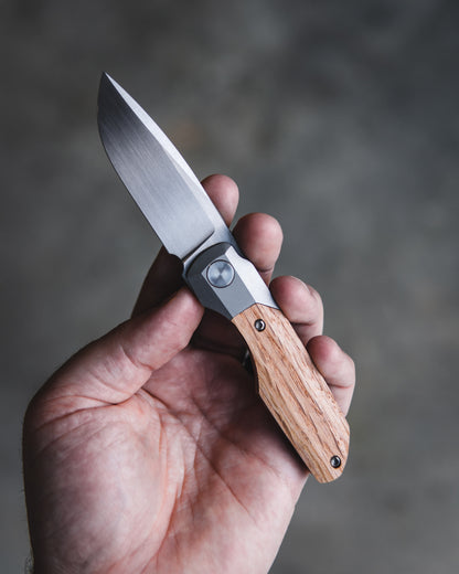 Vero Engineering Synapse Mini White Oak Scales